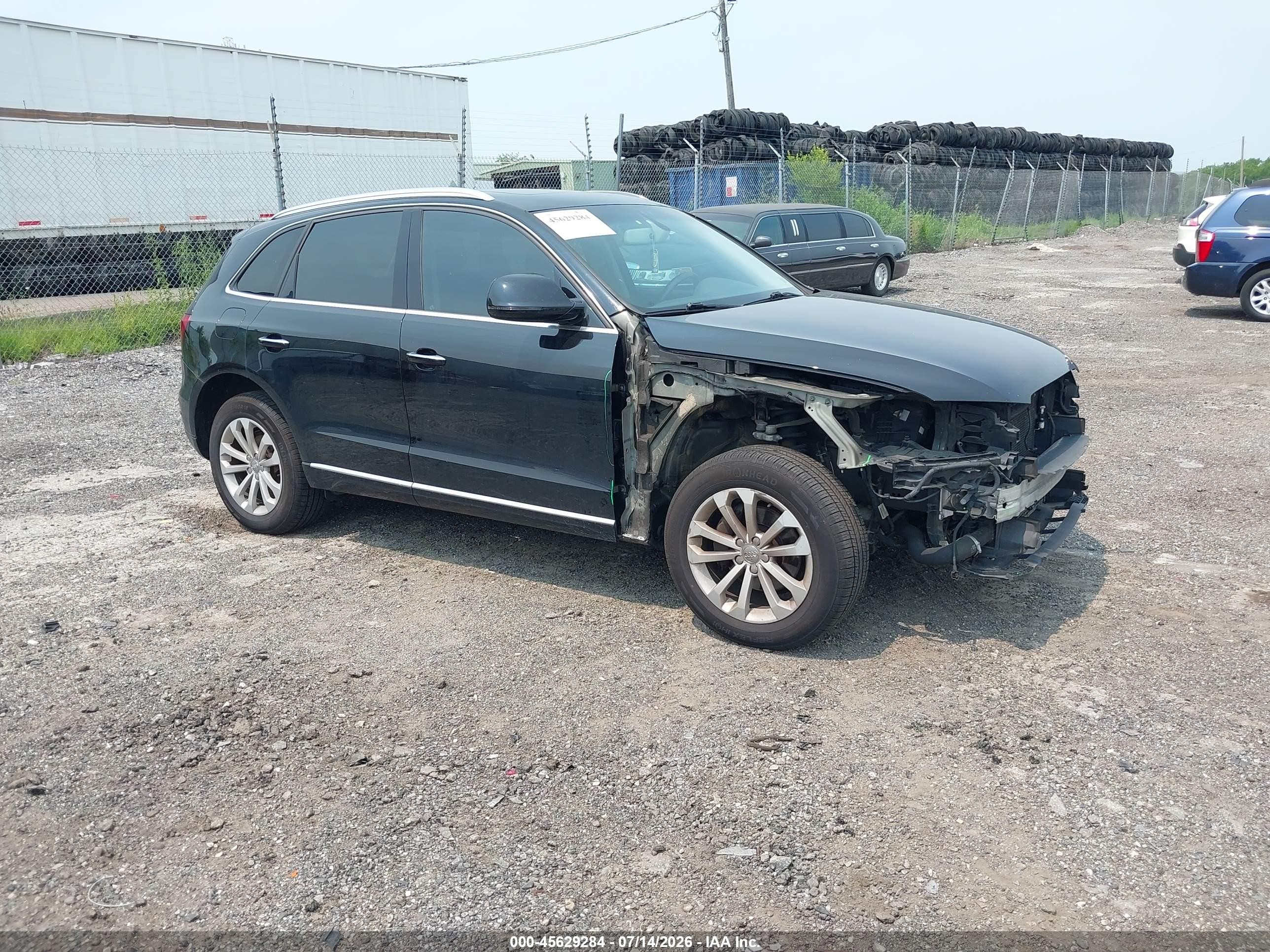 2016 Audi Q5 Premium, VIN WA1C2AFP5GA136785 — Front end