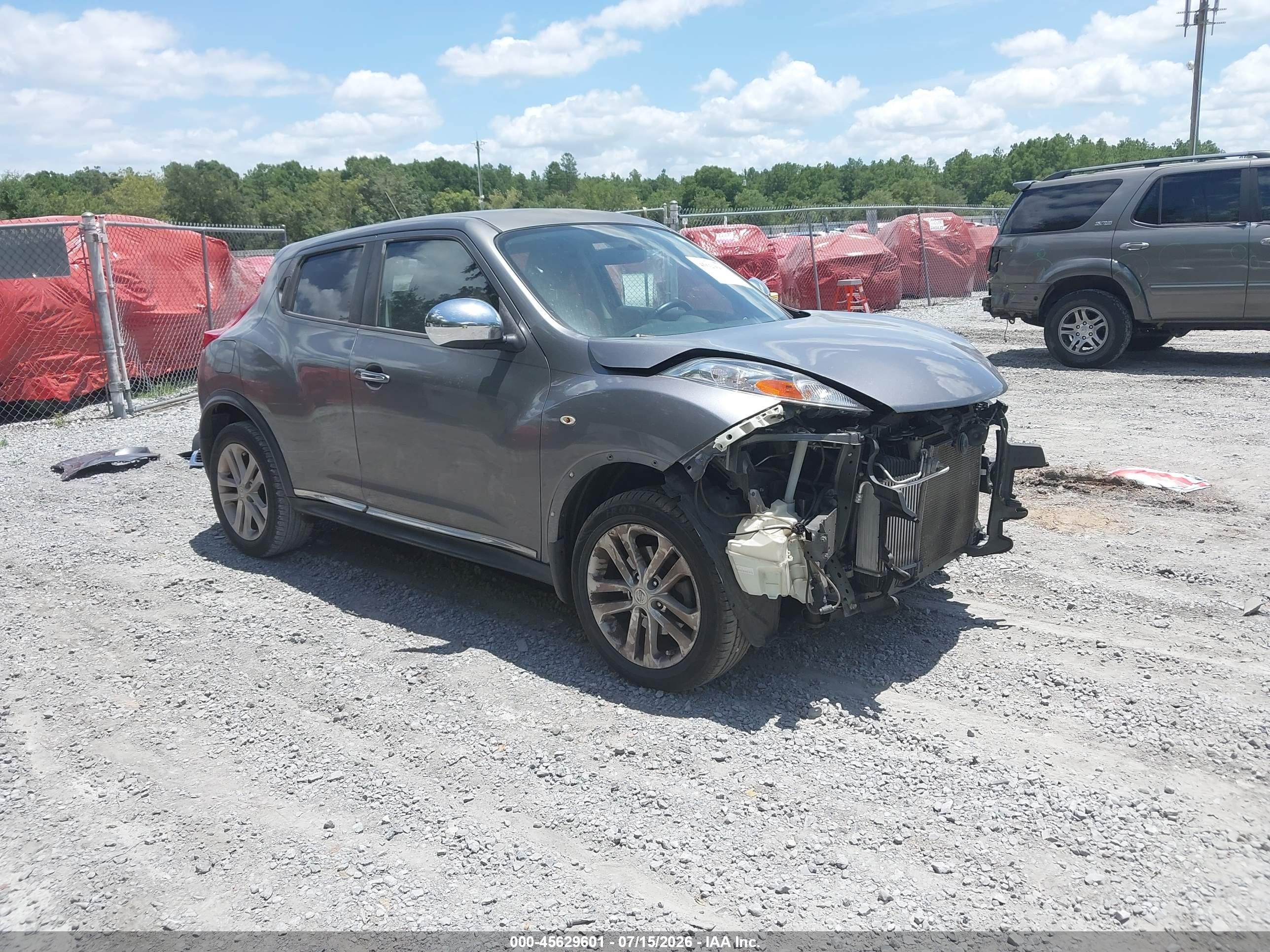 2013 Nissan Juke S, VIN JN8AF5MR5DT215004 — Front end