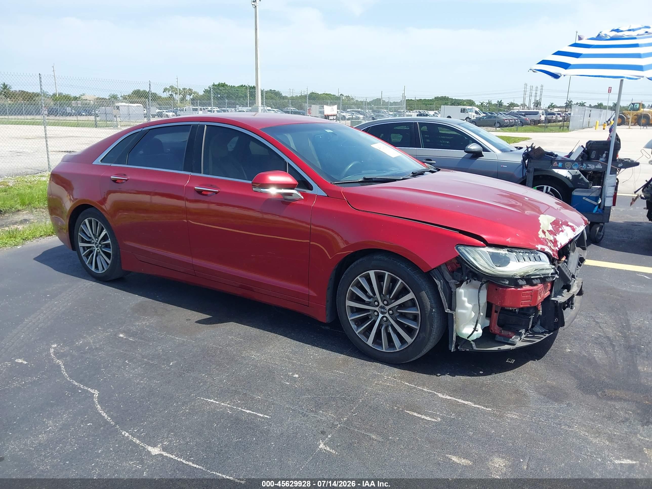 2017 Lincoln MKZ Premiere, VIN 3LN6L5B99HR603577 — Перед