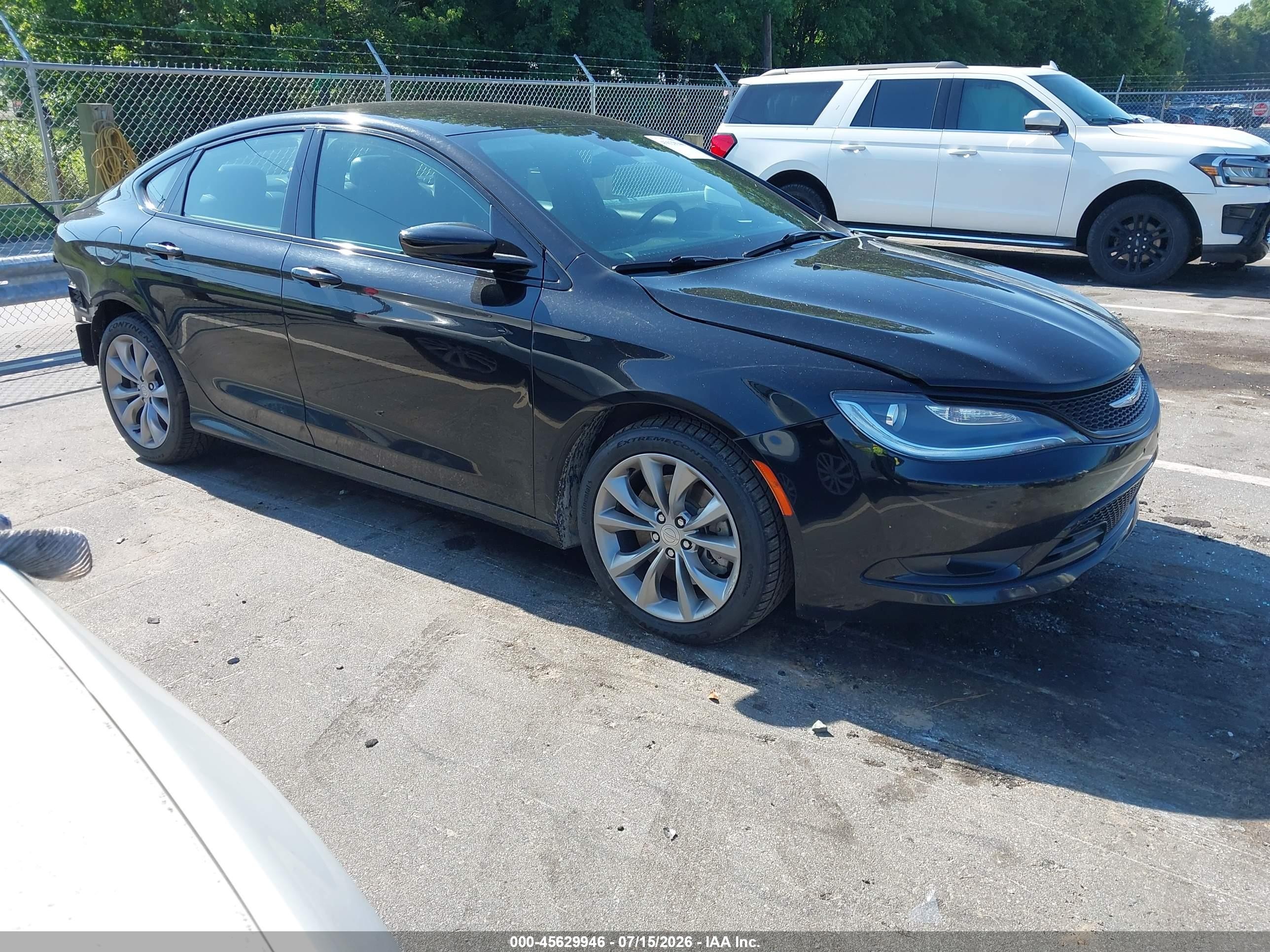 2016 Chrysler 200 S, VIN 1C3CCCBGXGN147296 — Rear end