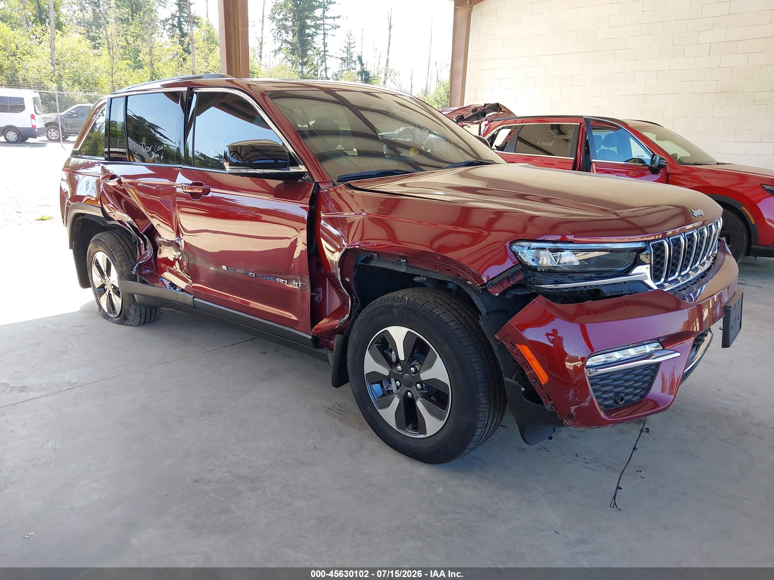 2023 Jeep Grand Cherokee, VIN 1C4RJYB64P8769245 — Side