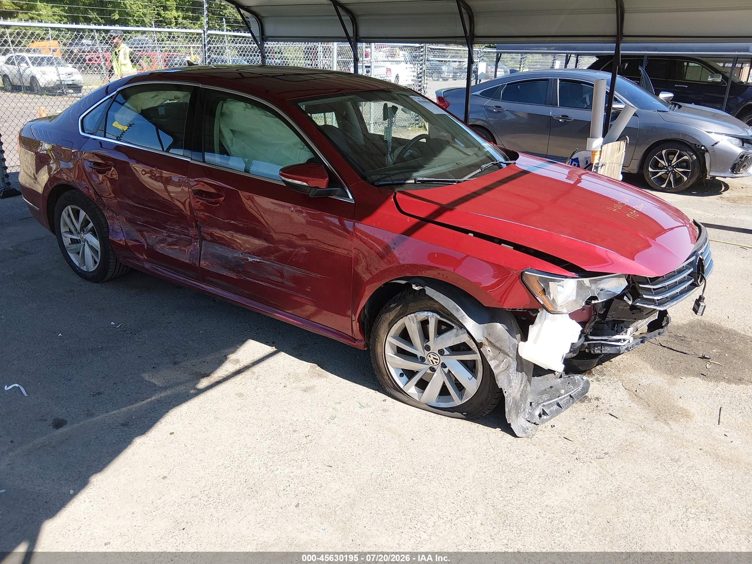 2018 Volkswagen Passat SE, VIN 1VWBA7A34JC044023 — Front end