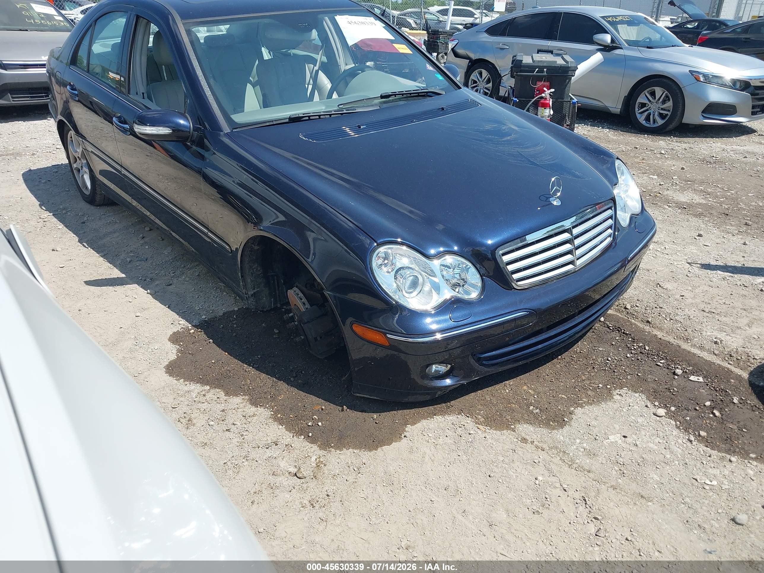 2006 Mercedes-Benz C, VIN WDBRF87J16F765368 — Front end