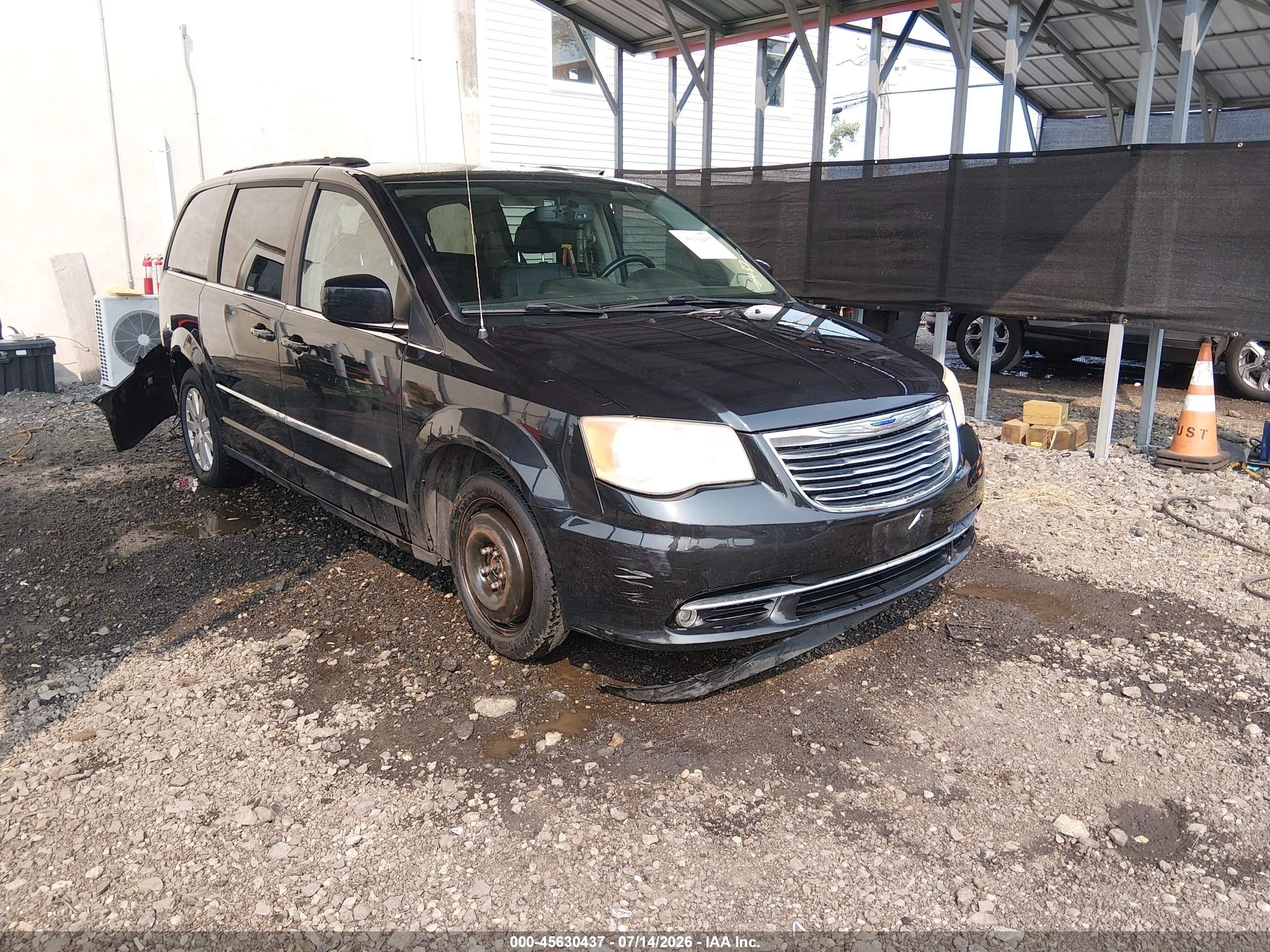 2013 Chrysler Town & Country Touring, VIN 2C4RC1BG5DR722994 — Rear end