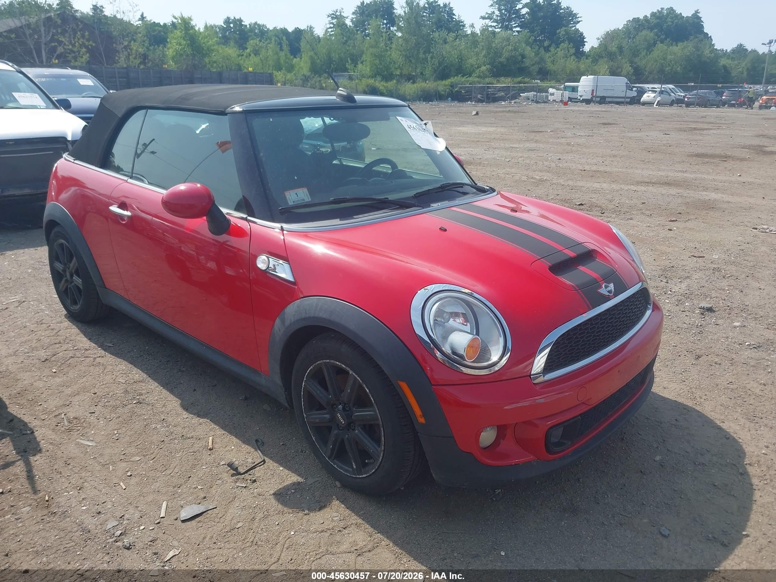 2013 MINI Convertible S, VIN WMWZP3C51DT705791 — Normal wear