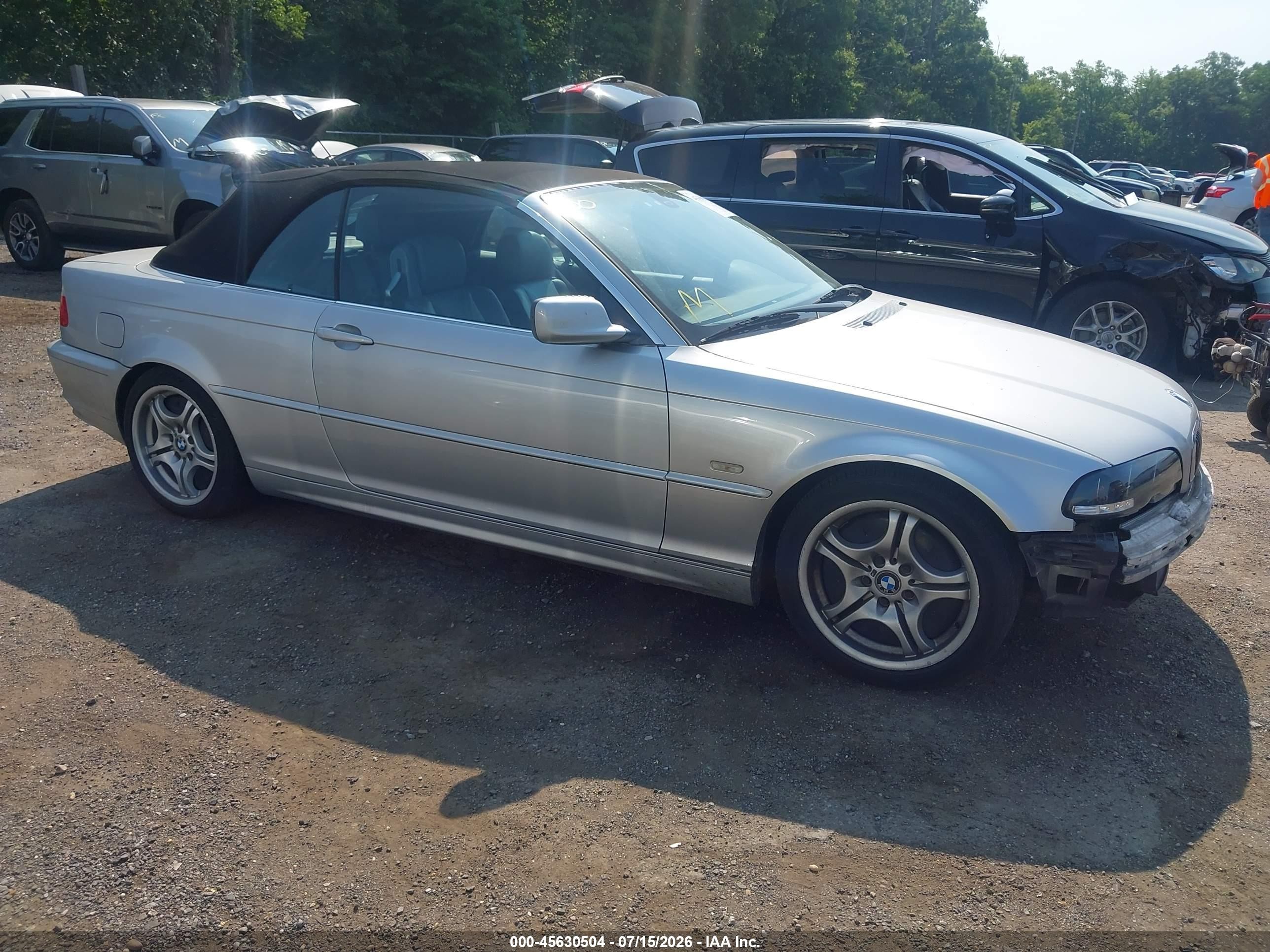 2002 BMW 3 Series 330Ci, VIN WBABS534X2JU91833 — Перед
