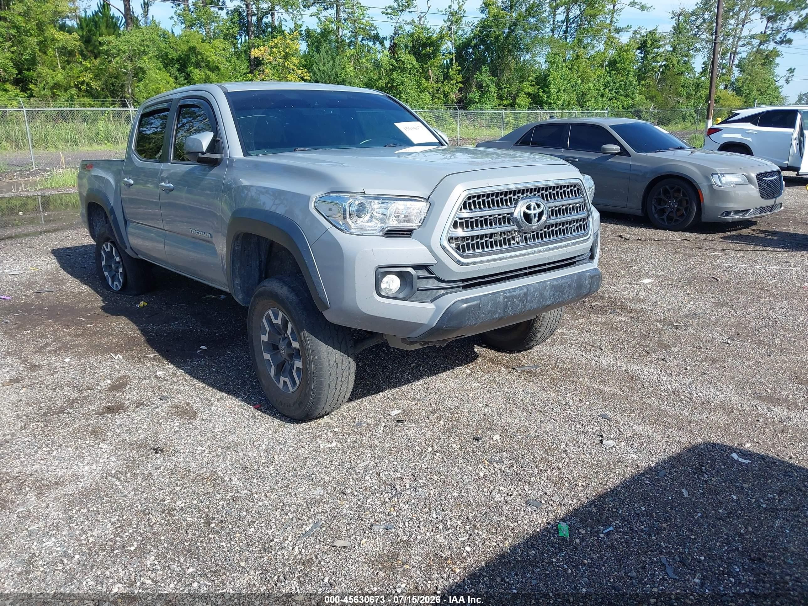 2020 Toyota Tacoma TRD Sport, VIN 3TYCZ5AN9LT003379 — Бок