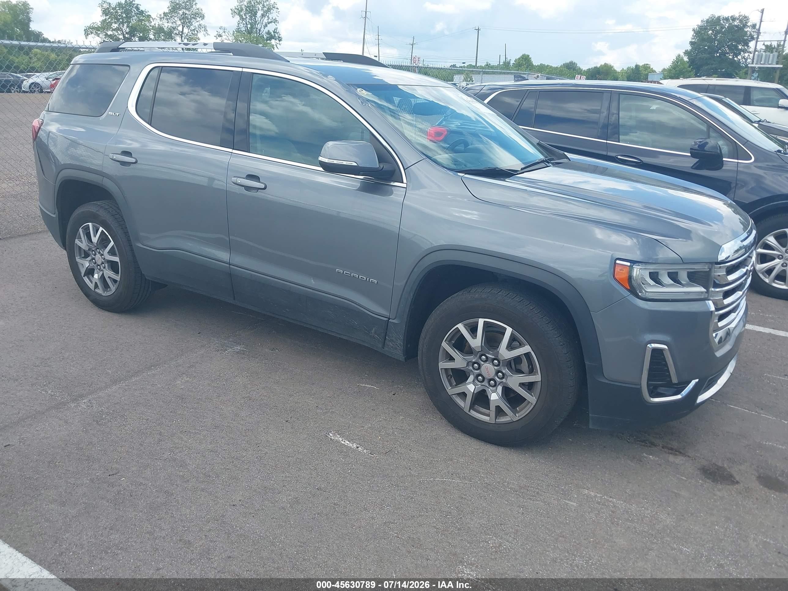 2020 GMC Acadia SLT, VIN 1GKKNMLS2LZ137105 — Зад