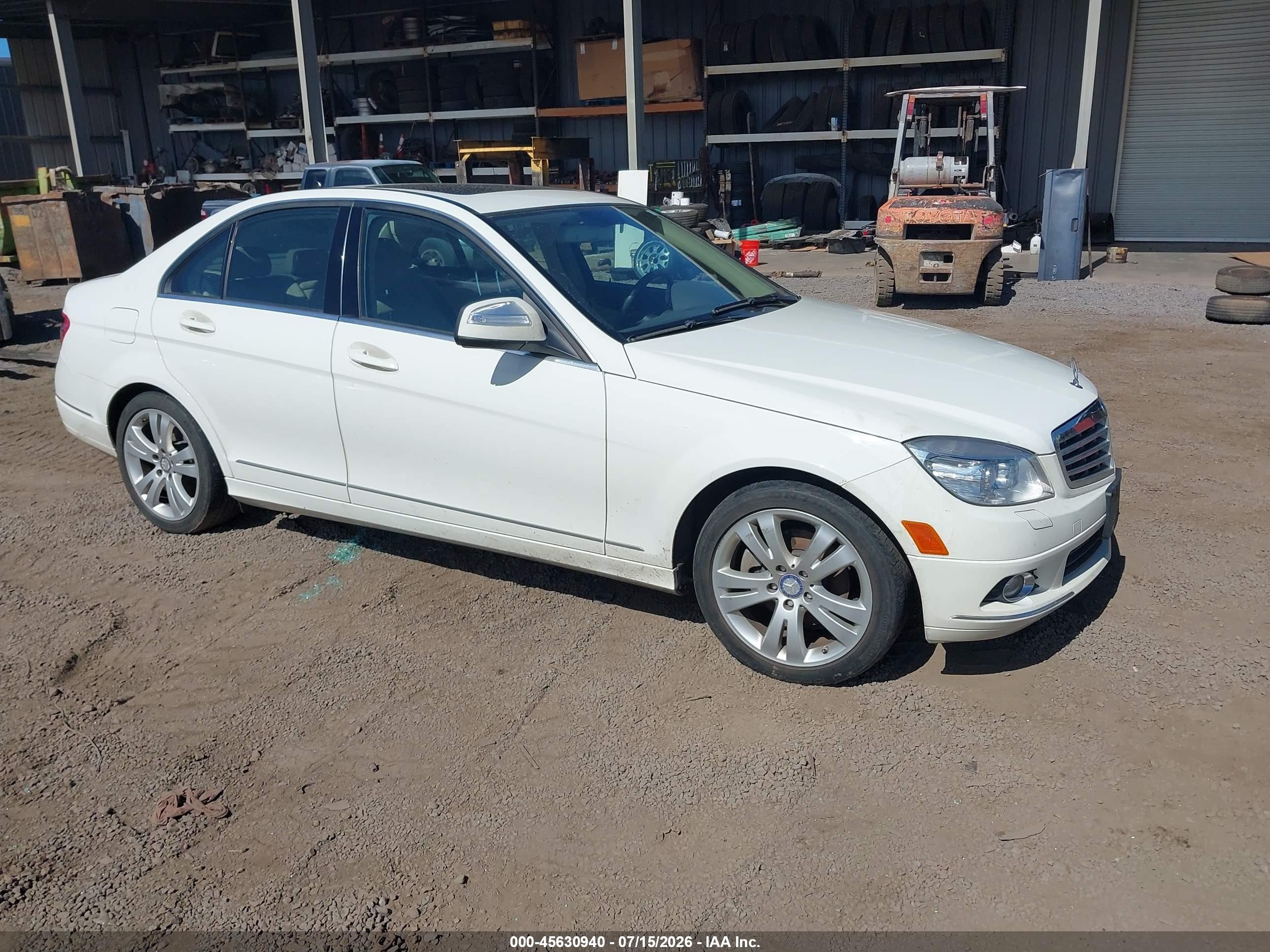 2009 Mercedes-Benz C 300 Sport, VIN WDDGF54X89F218219 — Перед