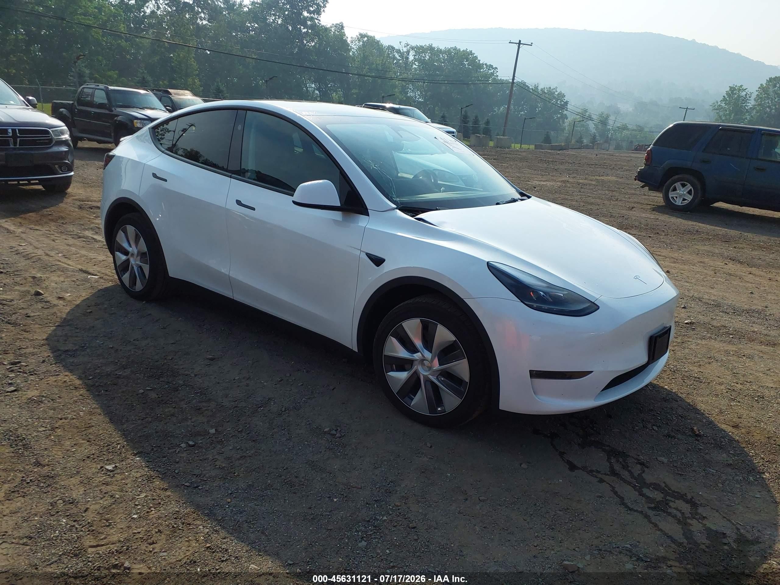 2024 Tesla Model Y Long Range, VIN 7SAYGDEE9RA278551 — All over