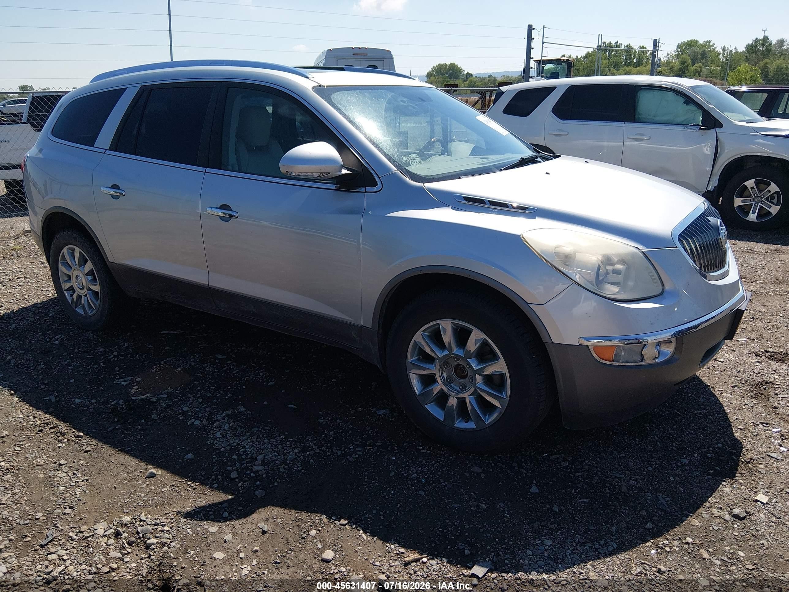 2012 Buick Enclave Leather, VIN 5GAKVCED0CJ275861 — Side