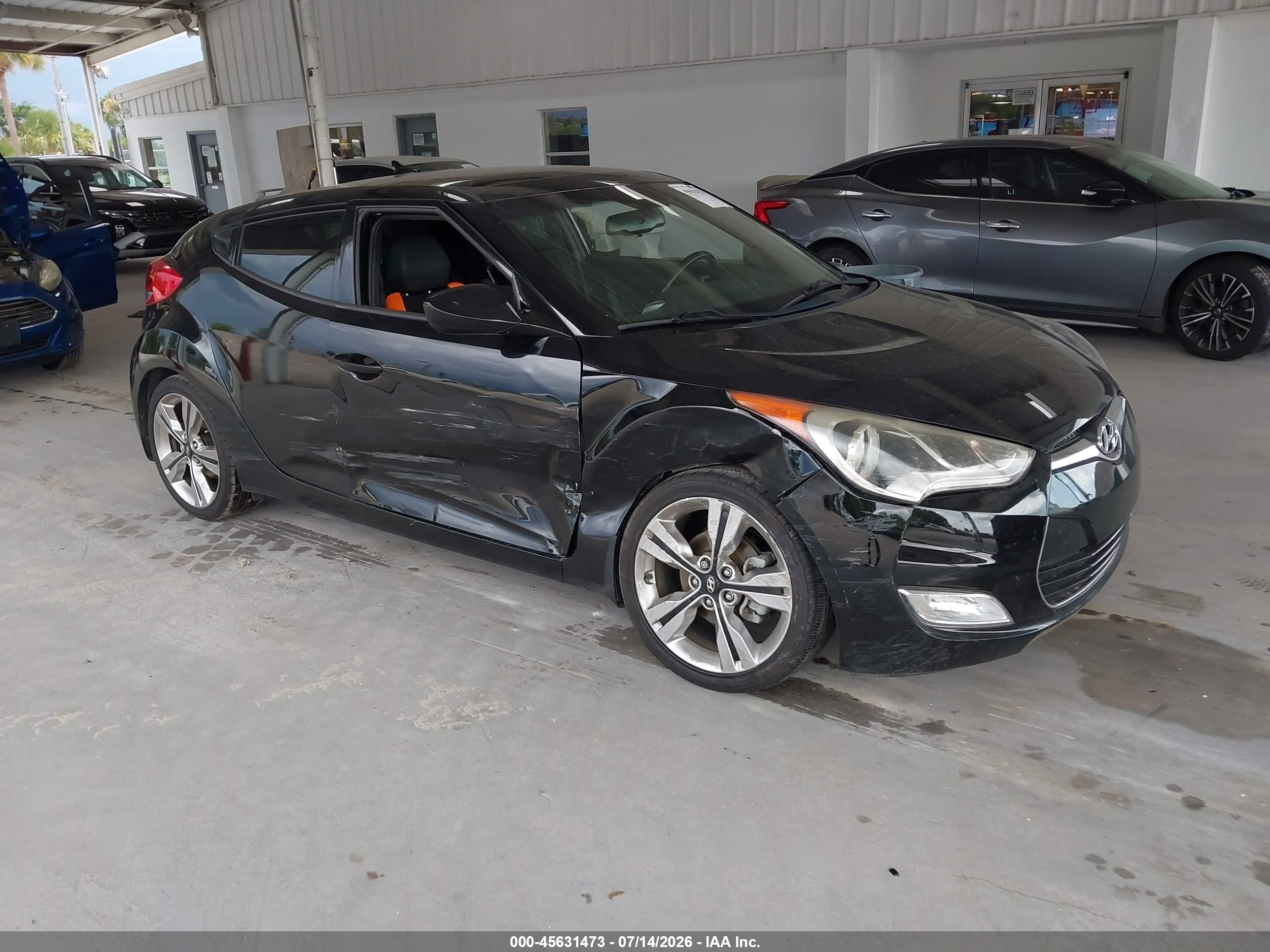 2016 Hyundai Veloster, VIN KMHTC6AD8GU287708 — Side