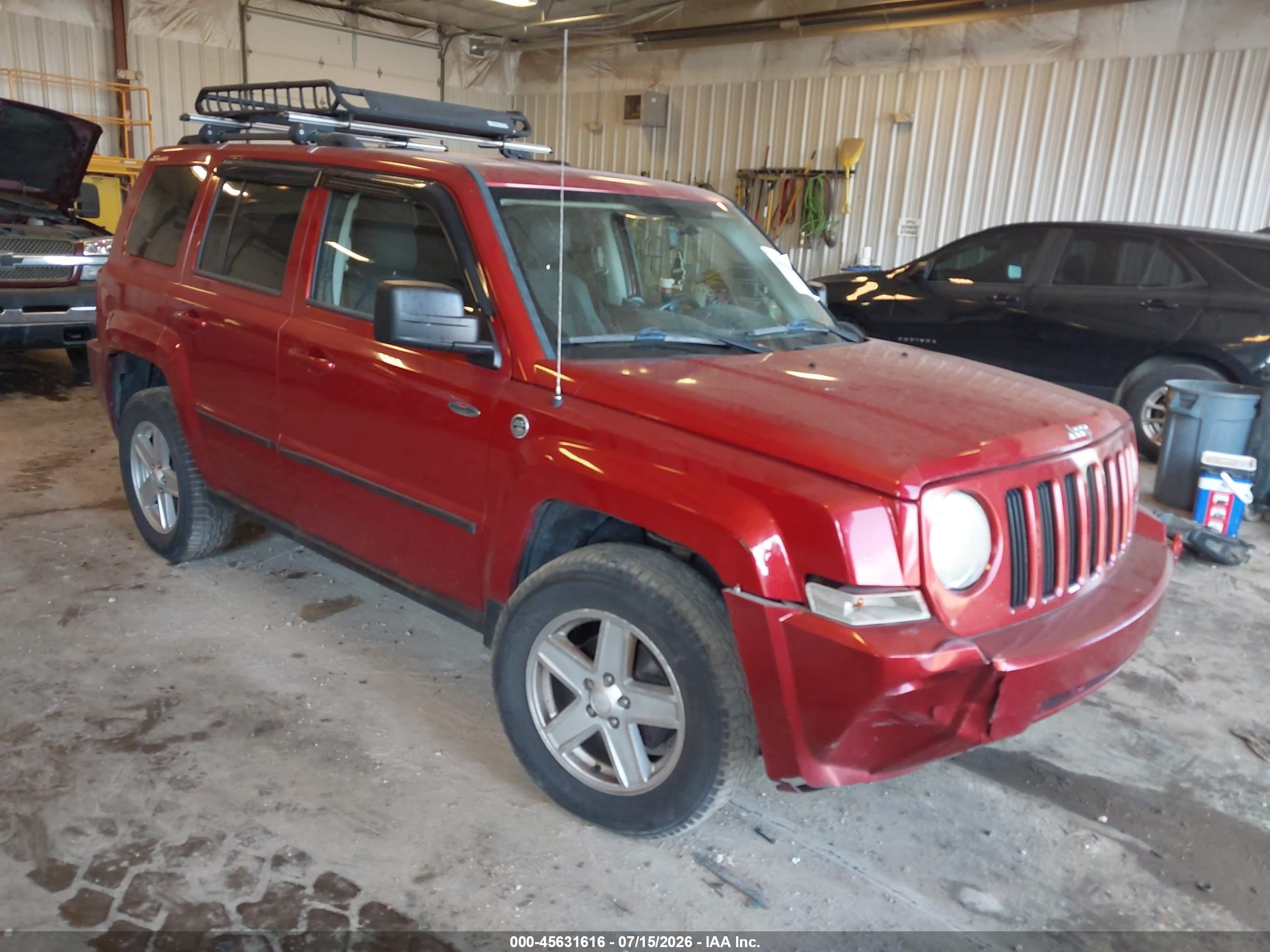 2010 Jeep Patriot Sport, VIN 1J4NF2GB5AD631628 — Front end