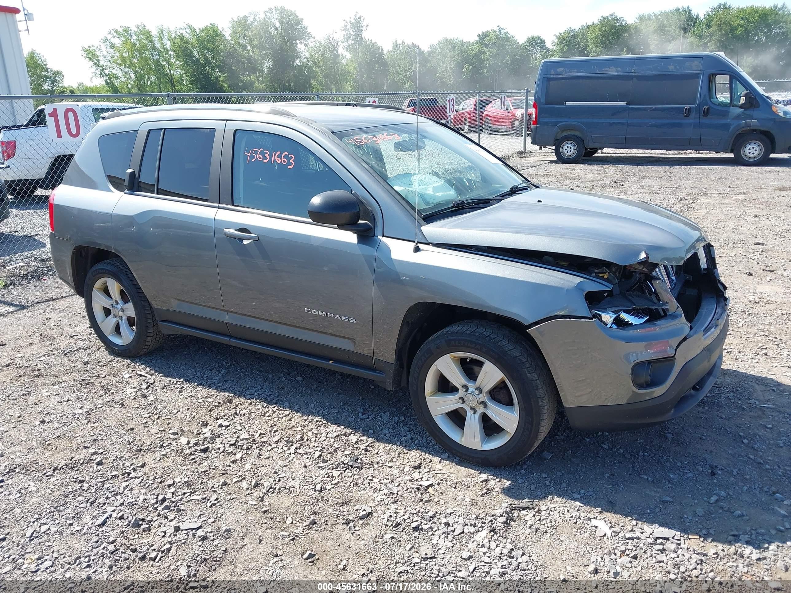 2012 Jeep Compass Sport, VIN 1C4NJCBB7CD586664 — Front end