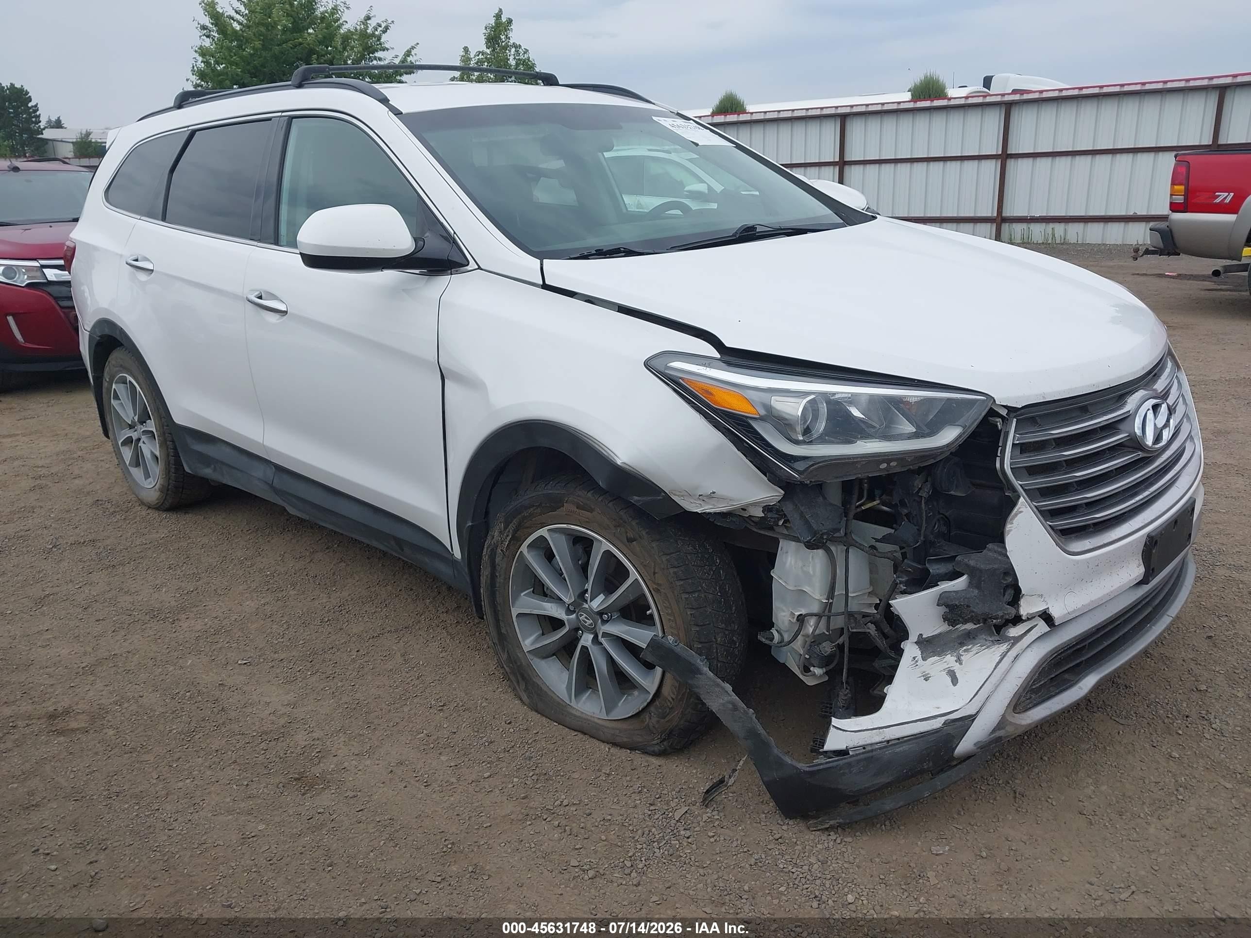 2017 Hyundai Santa Fe SE, VIN KM8SMDHF1HU255530 — Перед