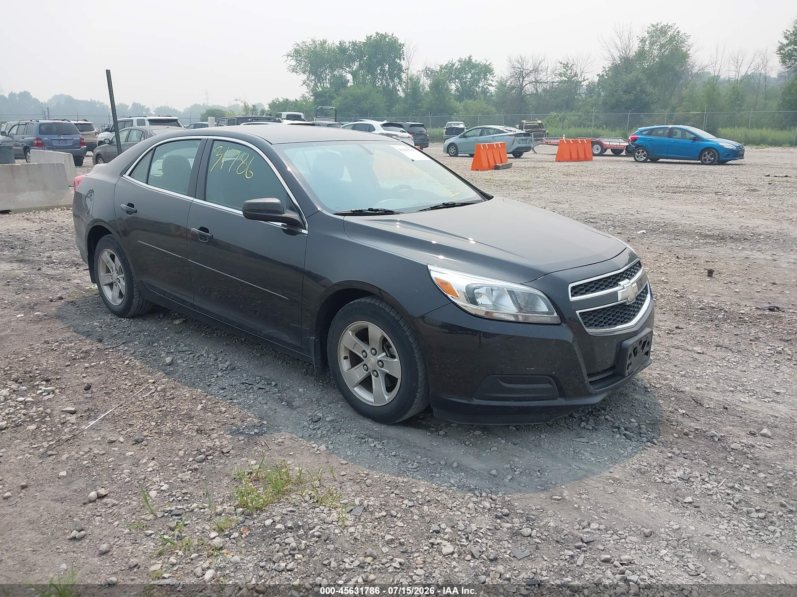 2013 Chevrolet Malibu LS, VIN 1G11B5SA5DF207870 — Град