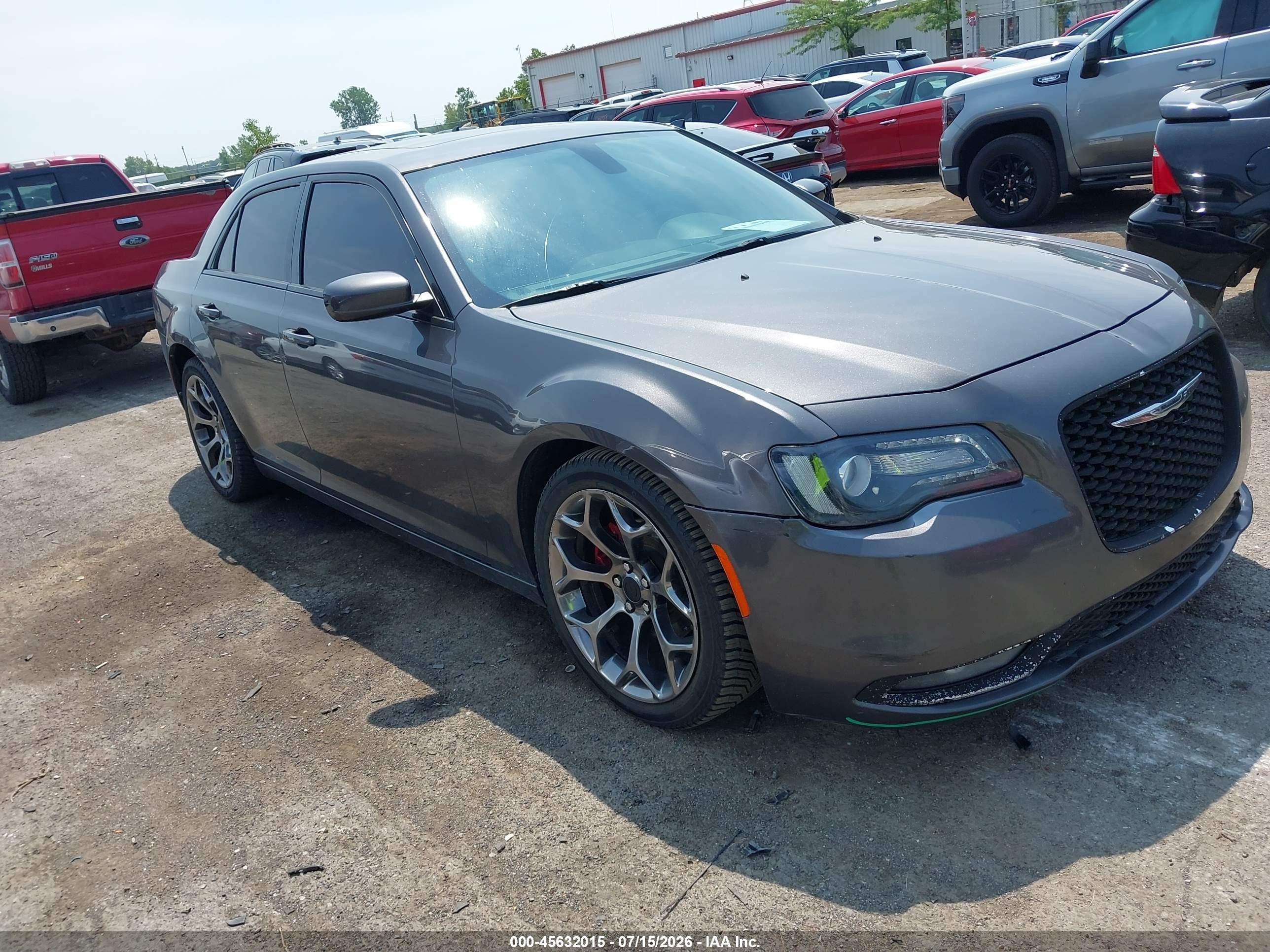 2015 Chrysler 300 S, VIN 2C3CCABG4FH797317 — Front end