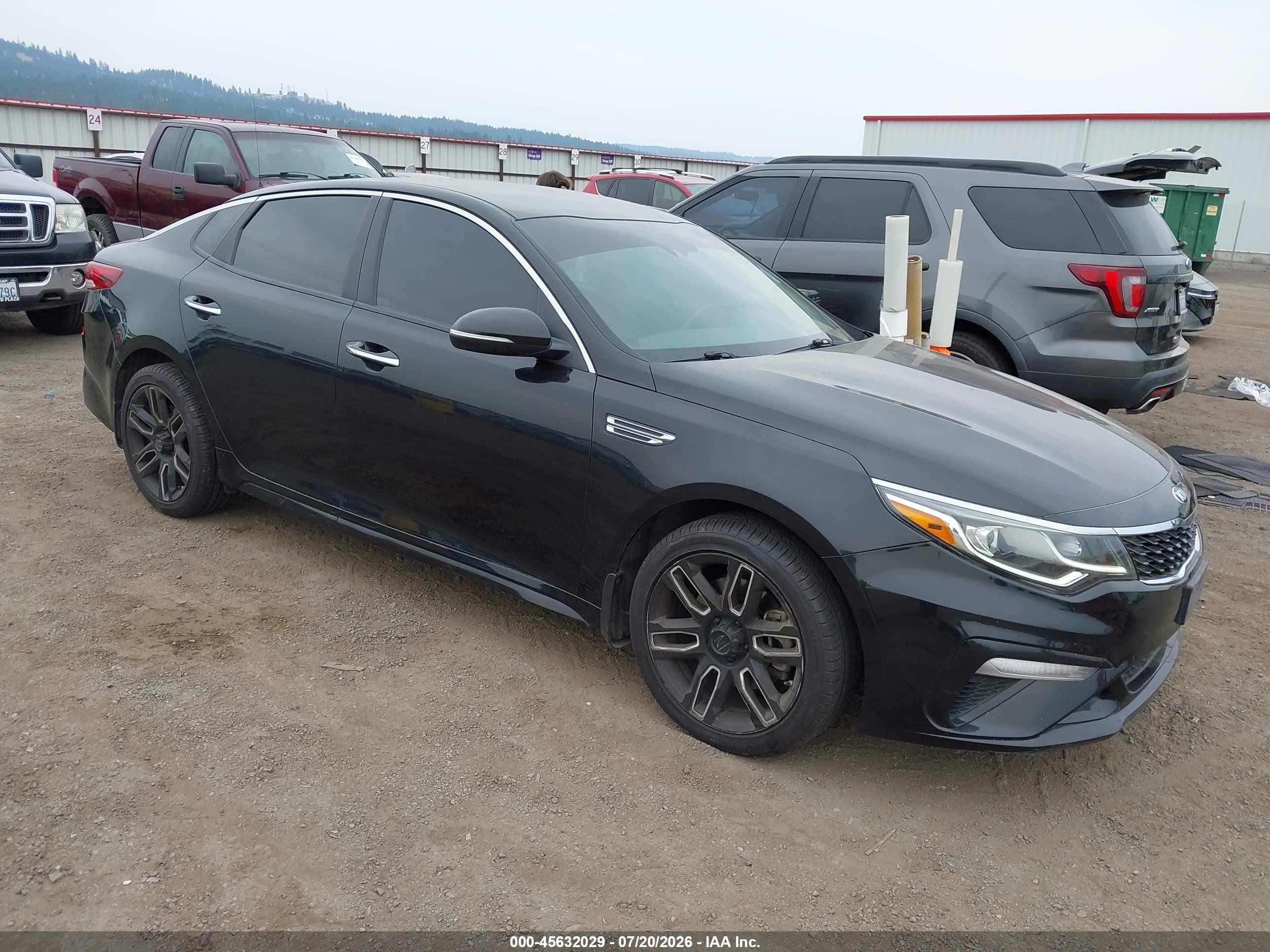 2019 Kia Optima LX, VIN 5XXGT4L34KG315940 — Normal wear