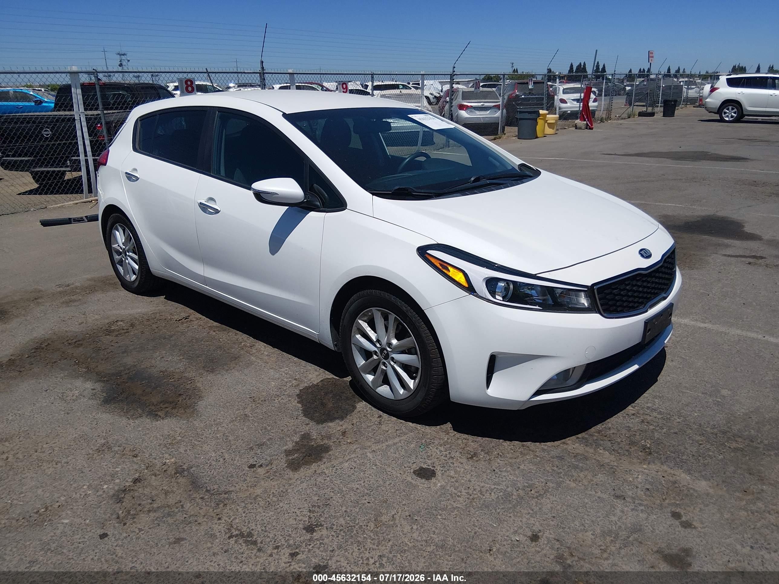 2017 Kia Forte LX, VIN KNAFK5A82H5706324 — Rear end