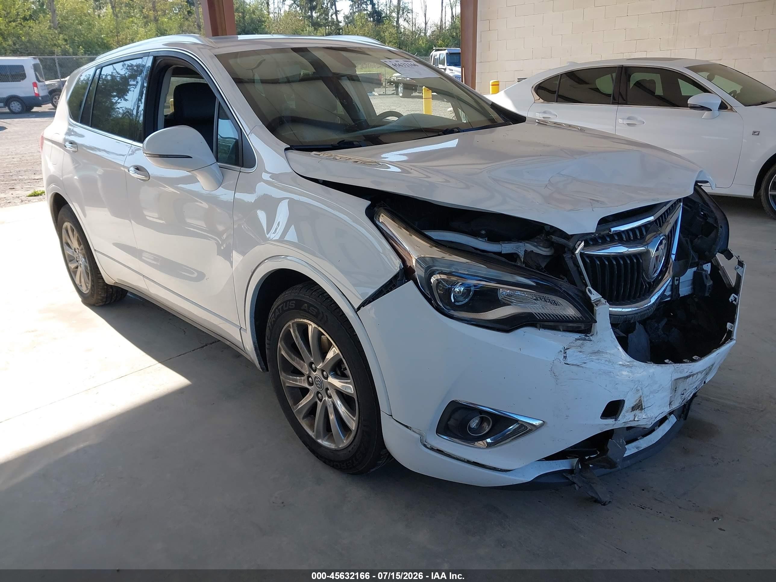 2019 Buick Envision Essence, VIN LRBFXCSA3KD037972 — Front end