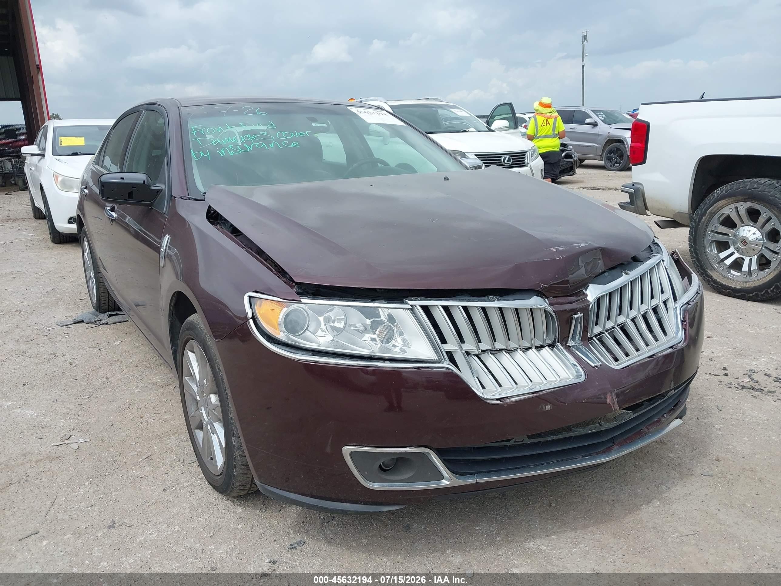 2011 Lincoln MKZ, VIN 3LNHL2JC5BR769011 — Перед