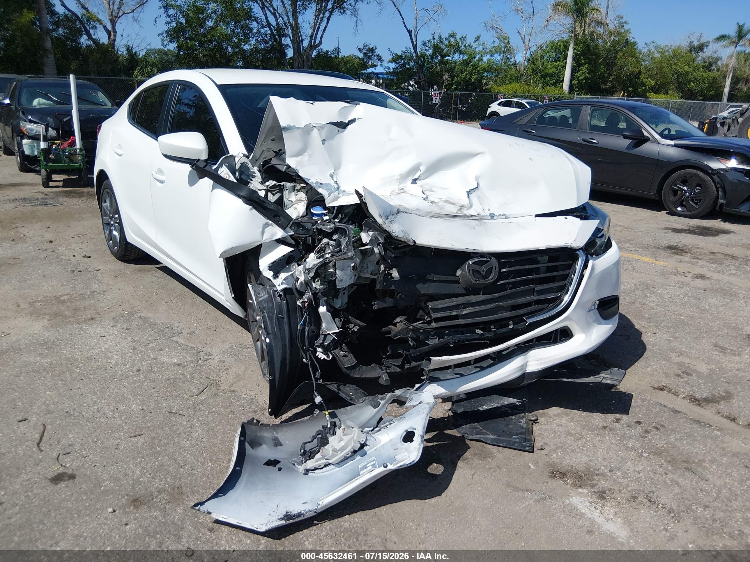 2018 Mazda 3 Touring, VIN 3MZBN1V38JM177748 — Front end