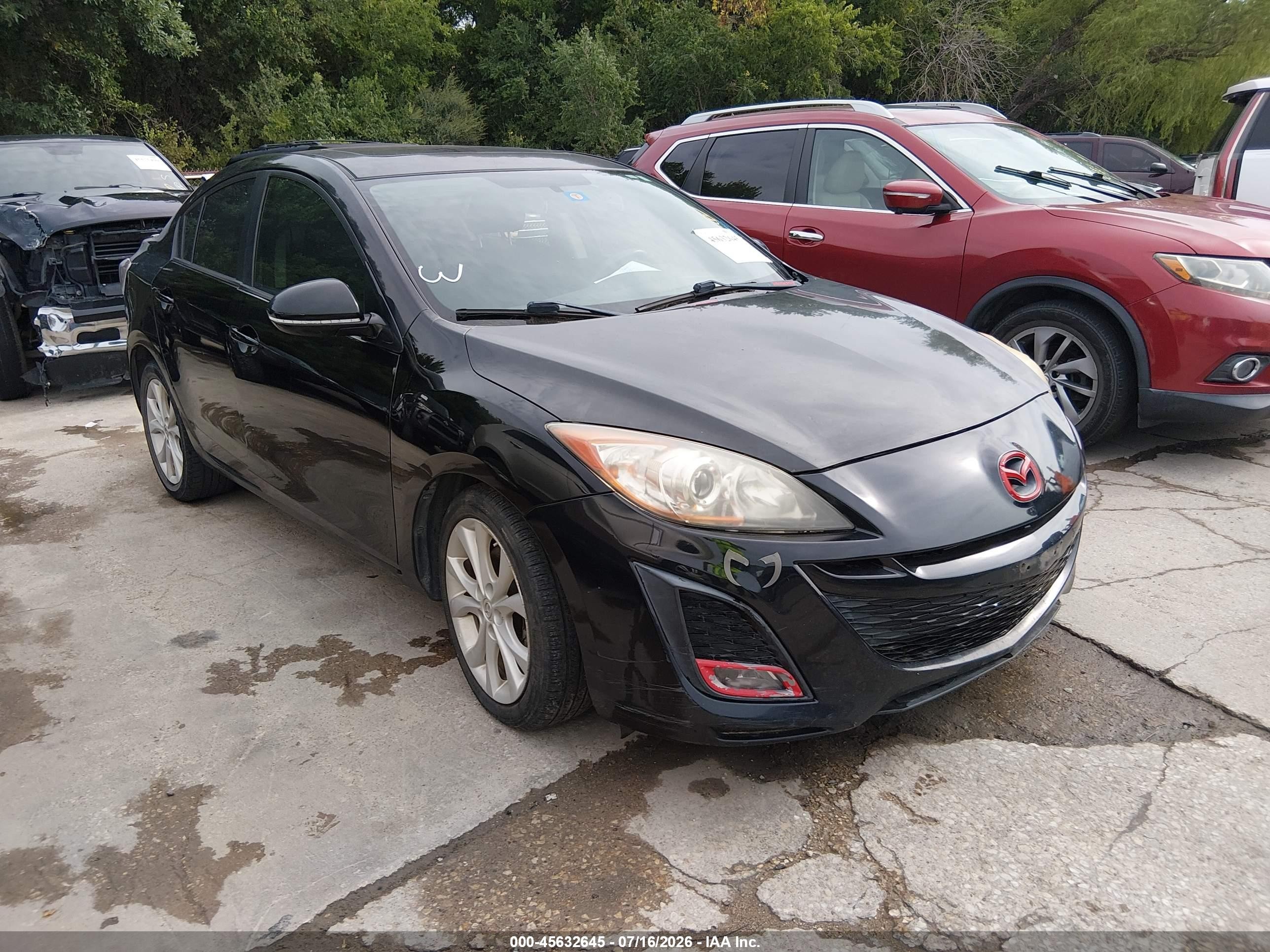2011 Mazda 3 S Sport, VIN JM1BL1U52B1470314 — Normal wear