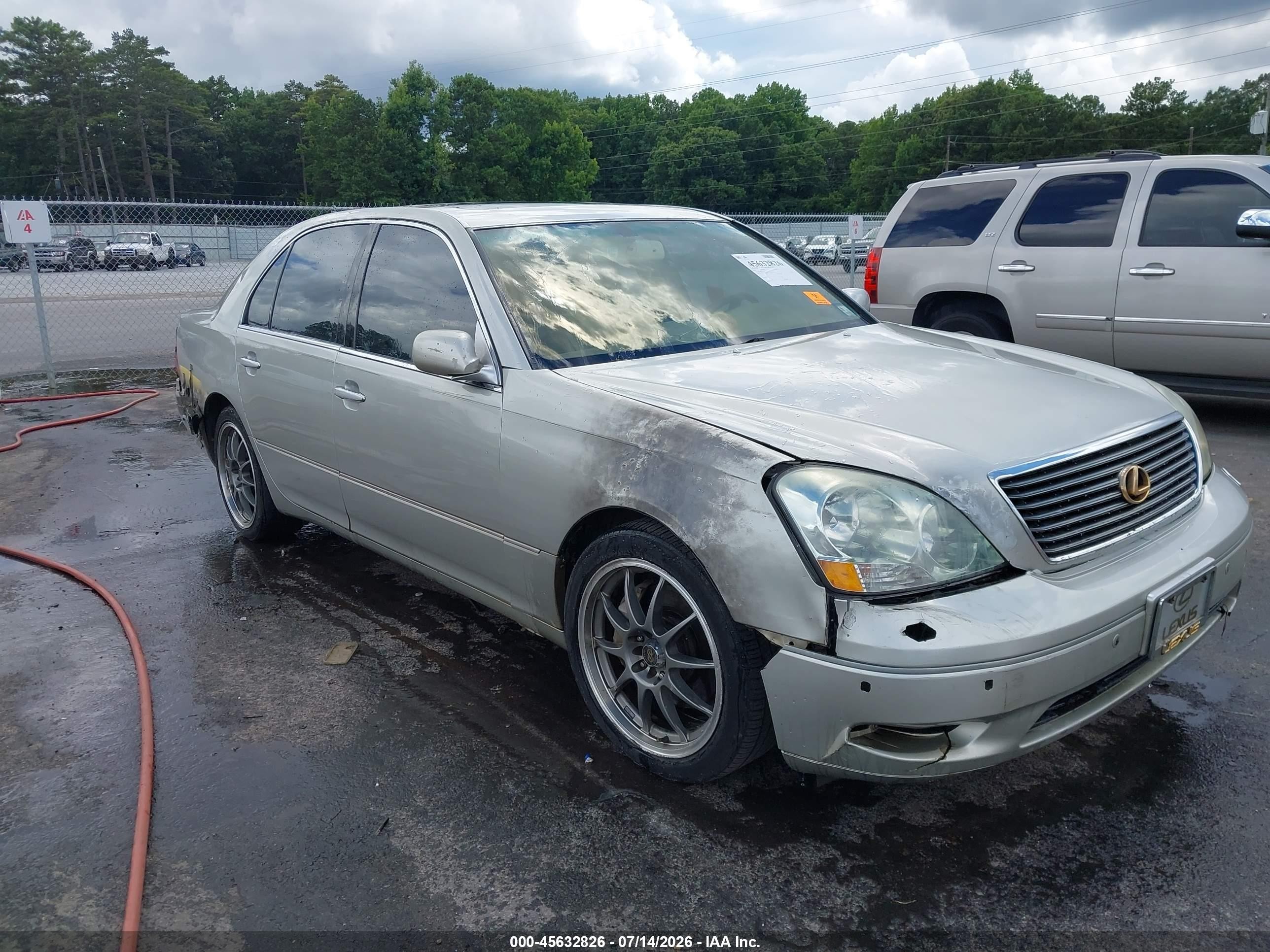 2001 Lexus LS 430, VIN JTHBN30FX10024712 — Обычный износ