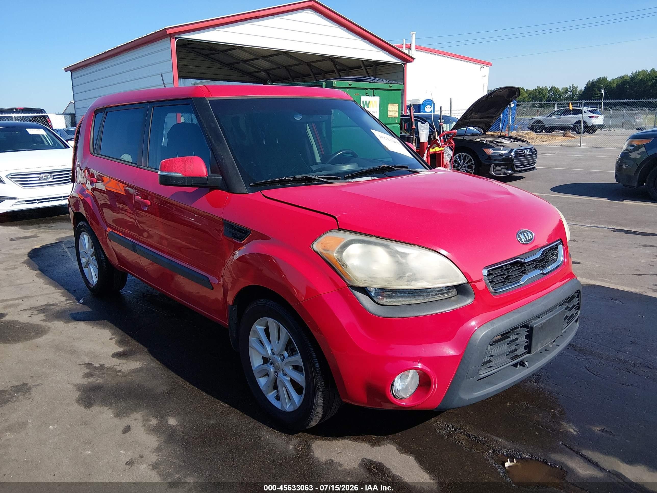 2012 Kia Soul +, VIN KNDJT2A61C7392461 — Rear end