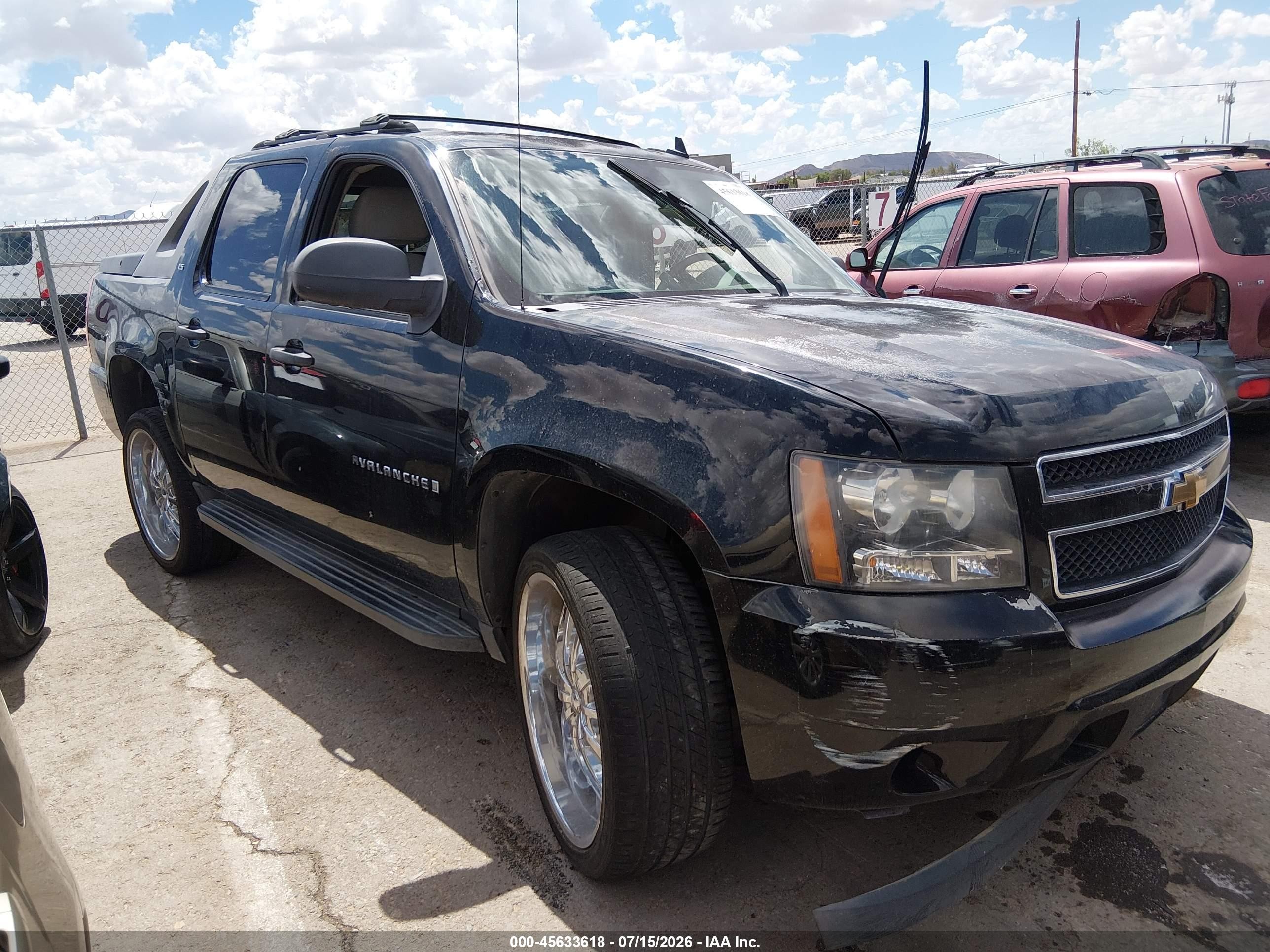 2007 Chevrolet Avalanche 1LT, VIN 3GNEC12047G159830 — Side