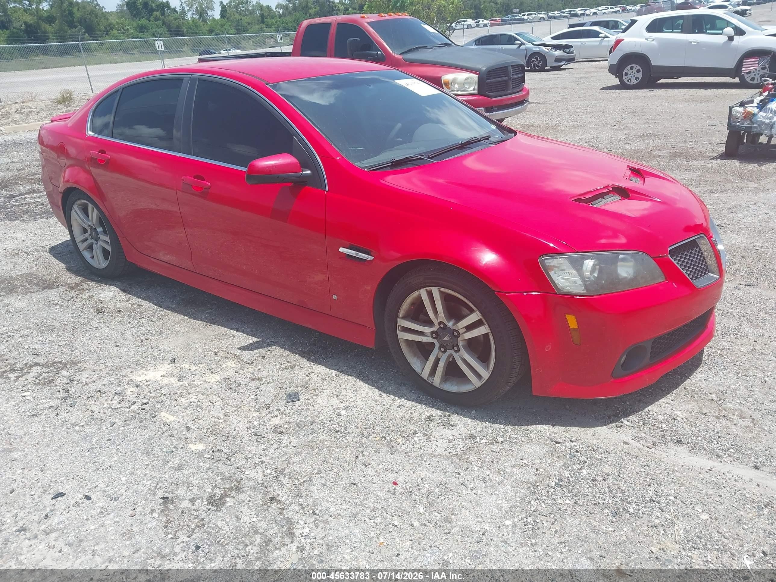 2008 Pontiac G8, VIN 6G2ER57798L144403 — Front end