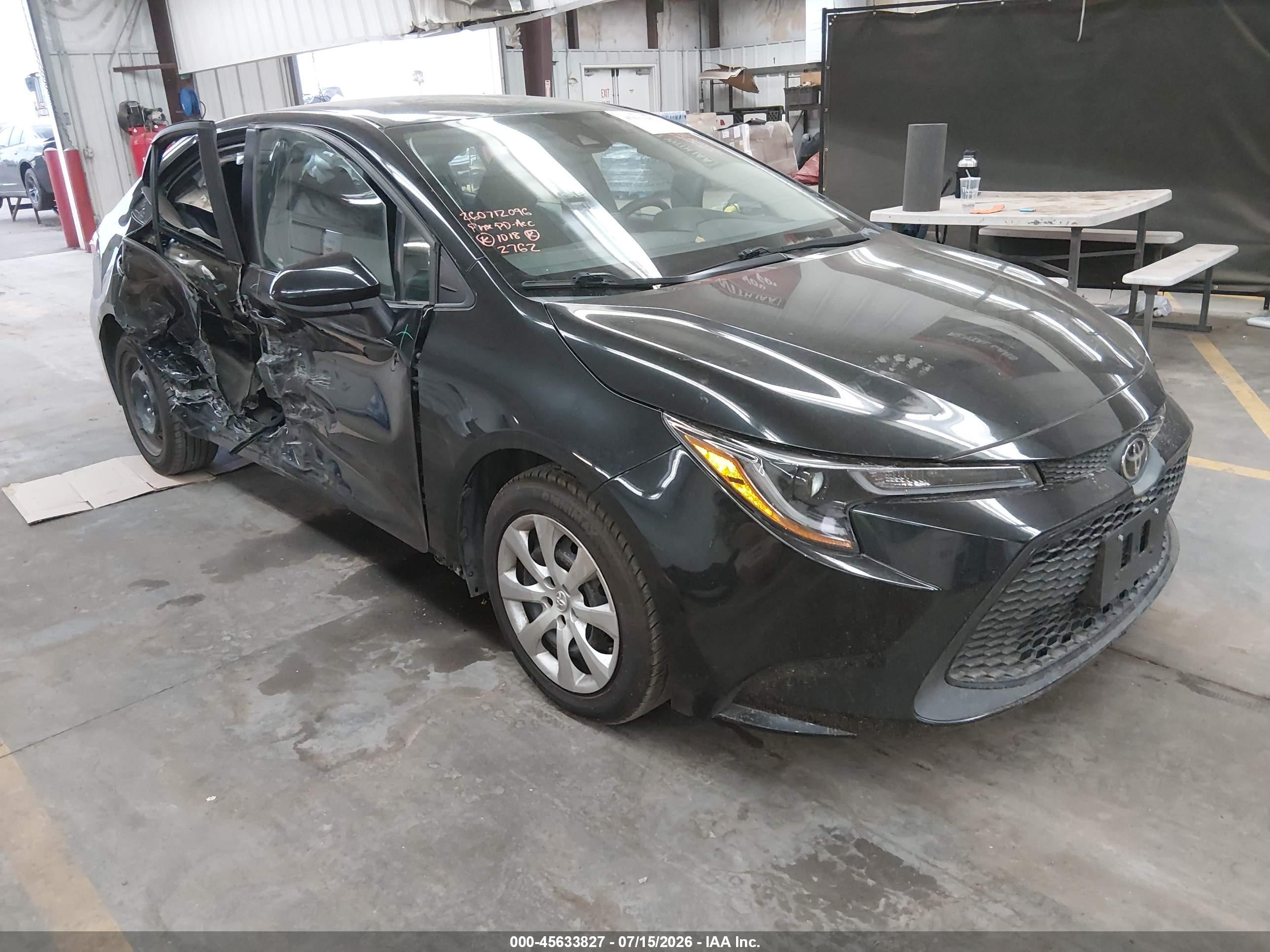 2022 Toyota Corolla LE, VIN 5YFEPMAE4NP342762 — Side