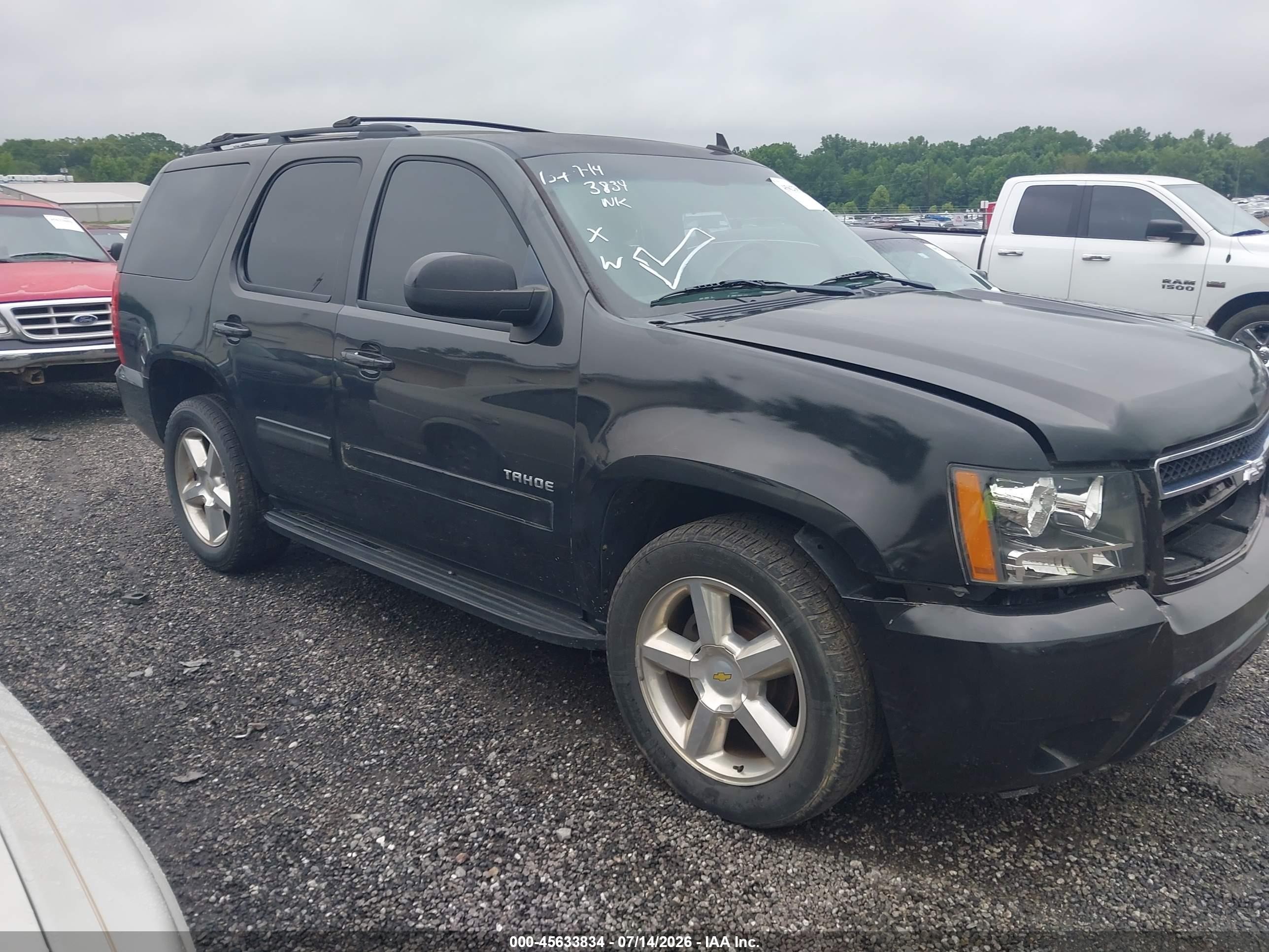 2011 Chevrolet Tahoe LS, VIN 1GNSCAE00BR180147 — Normal wear