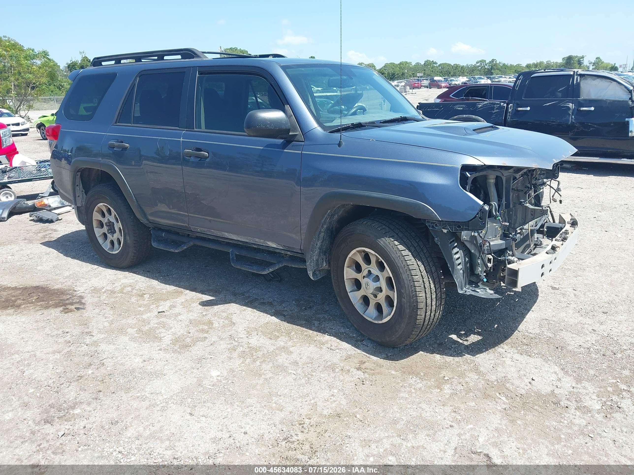 2012 Toyota 4Runner SR5, VIN JTEBU5JR0C5092821 — Front end