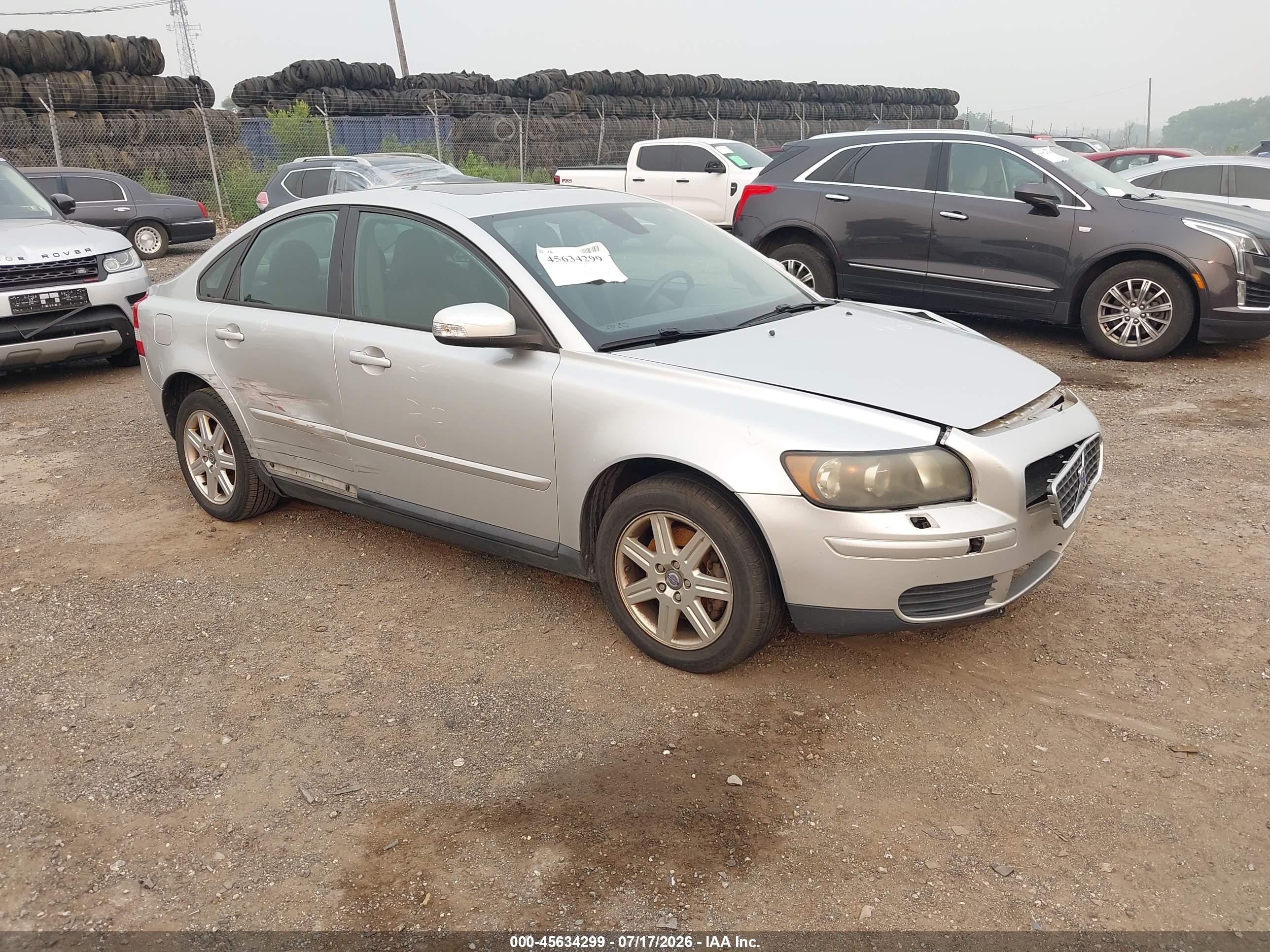 2007 Volvo S40 2.4L, VIN YV1MS382772259533 — Перед