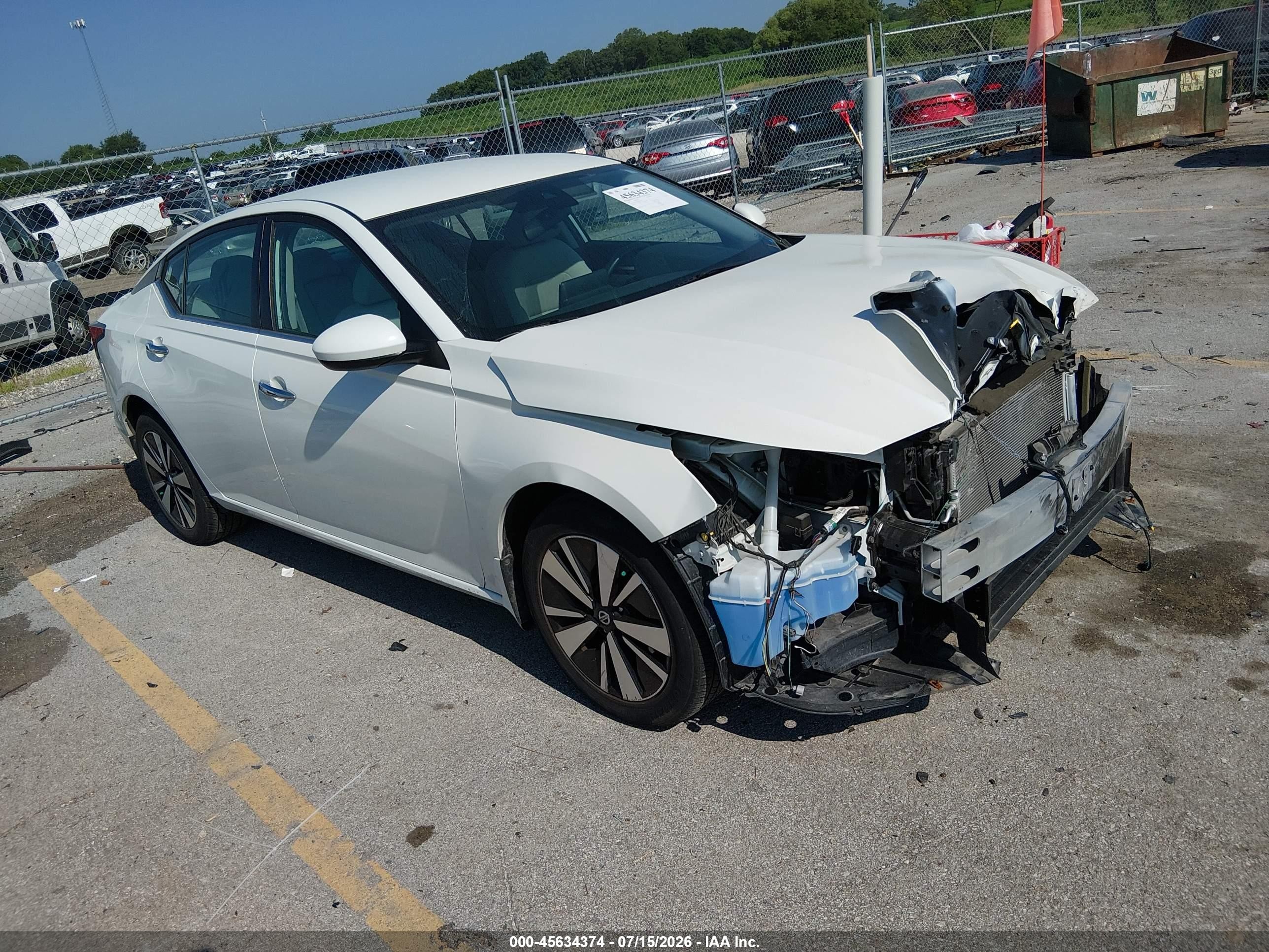 2021 Nissan Altima SV, VIN 1N4BL4DW9MN324634 — Front end
