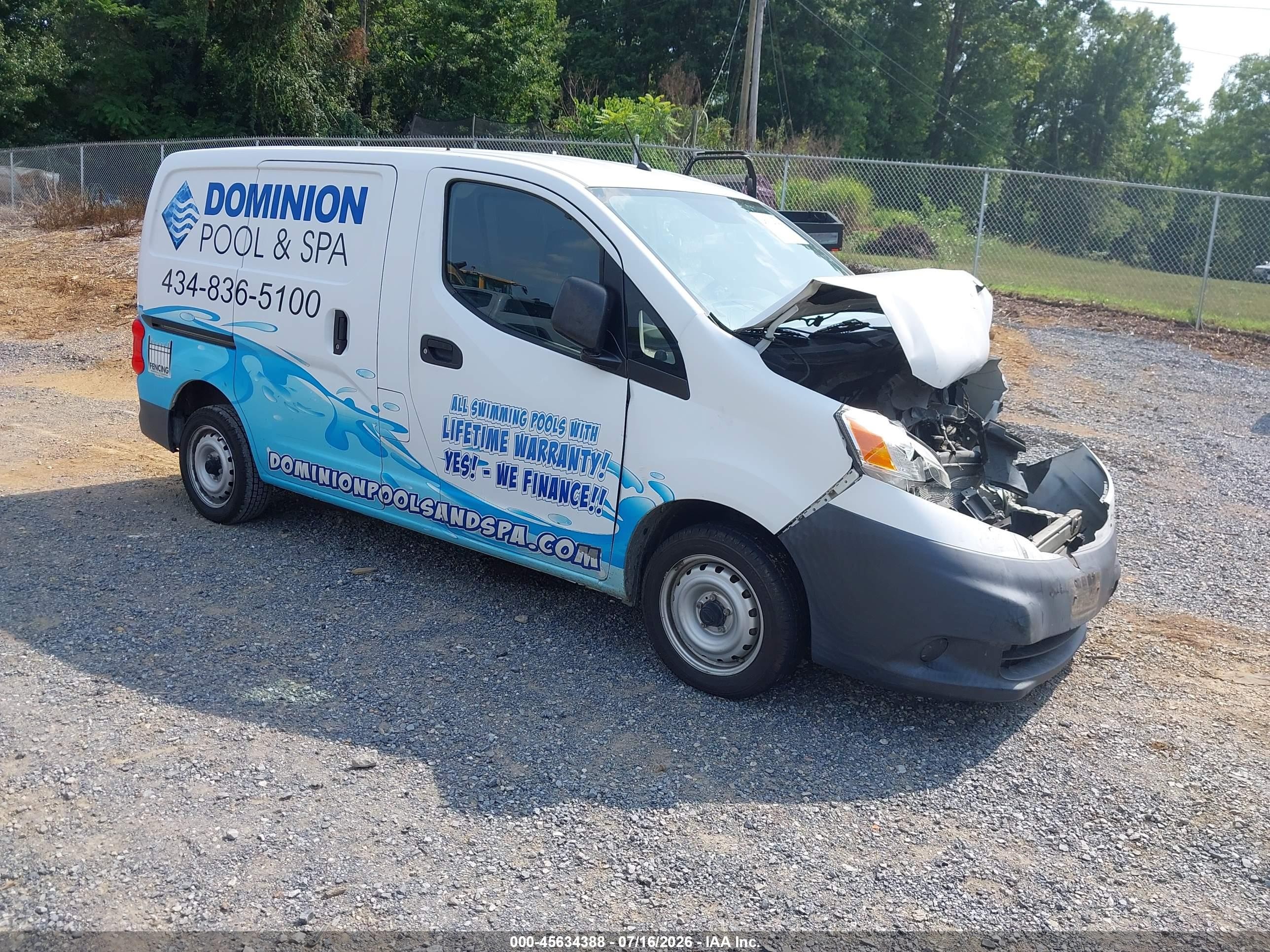 2016 Nissan NV200 S, VIN 3N6CM0KN7GK694597 — Front end