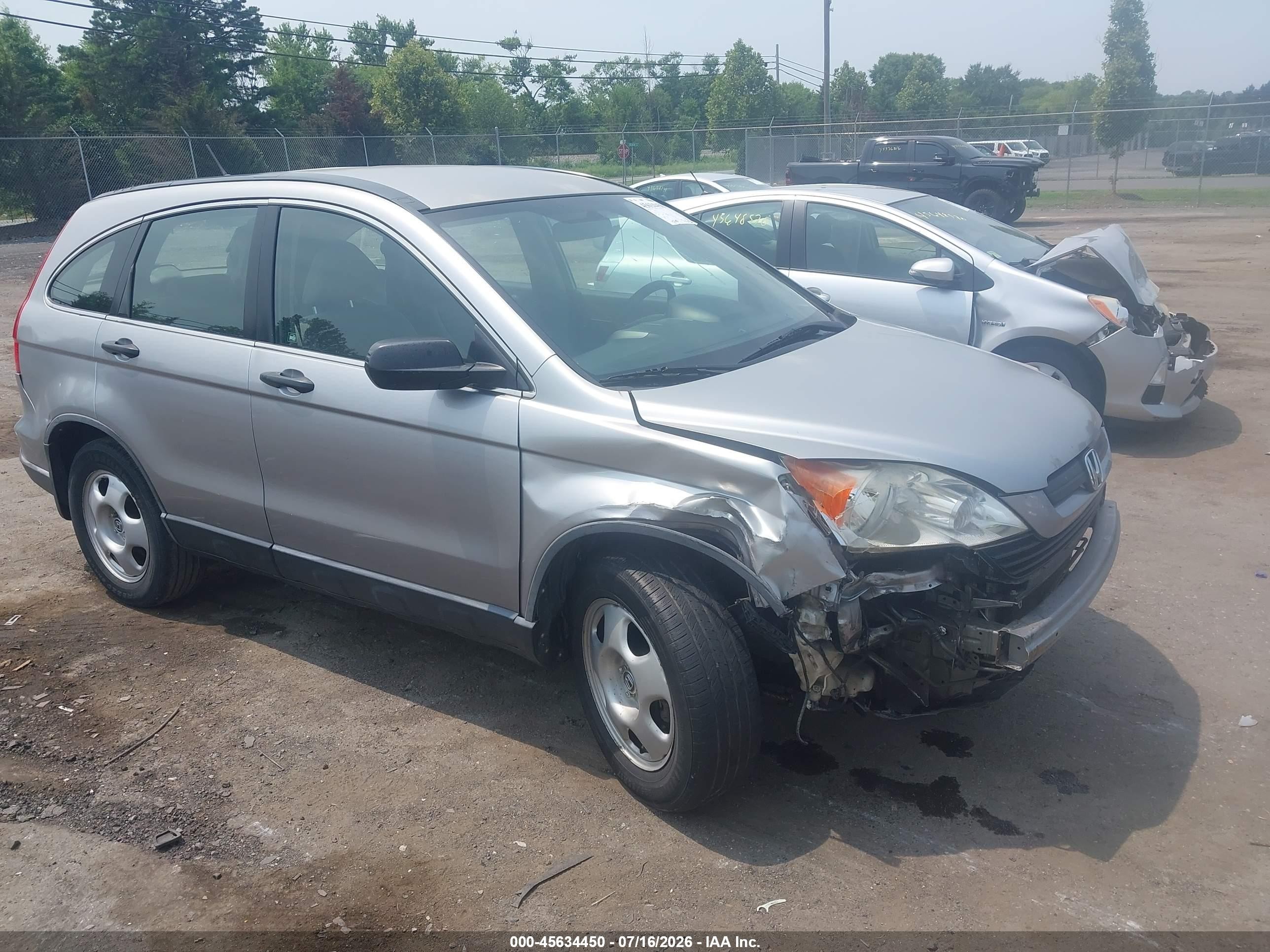 2007 Honda CR-V LX, VIN JHLRE48347C031553 — Перед