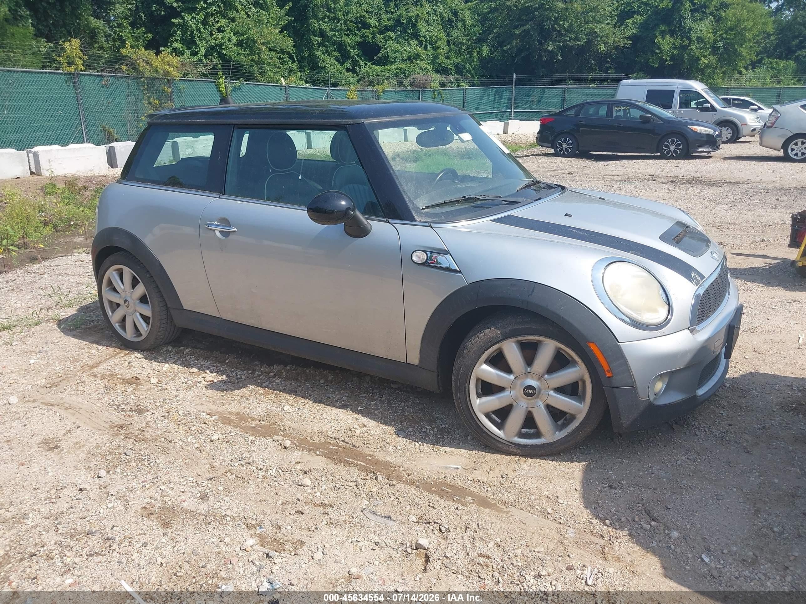 2007 MINI Hardtop S, VIN WMWMF73557TT81334 — Обычный износ