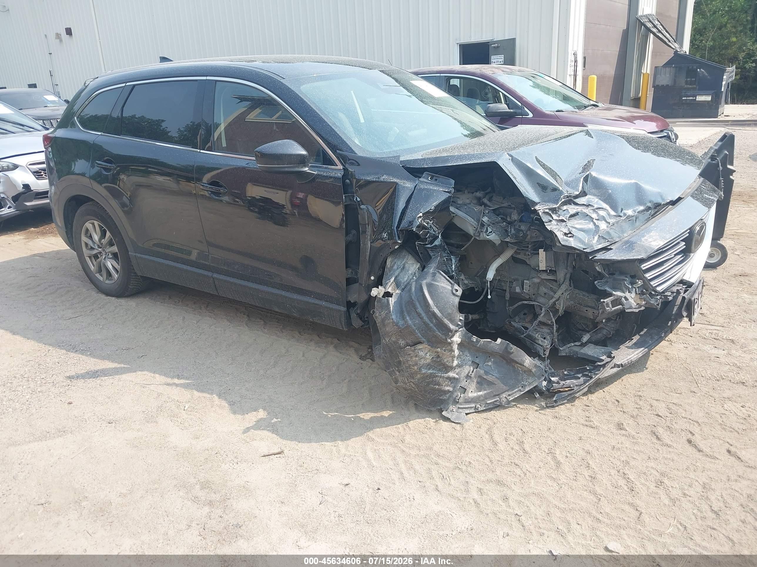 2019 Mazda CX-9 Touring, VIN JM3TCBCY0K0302478 — Front end