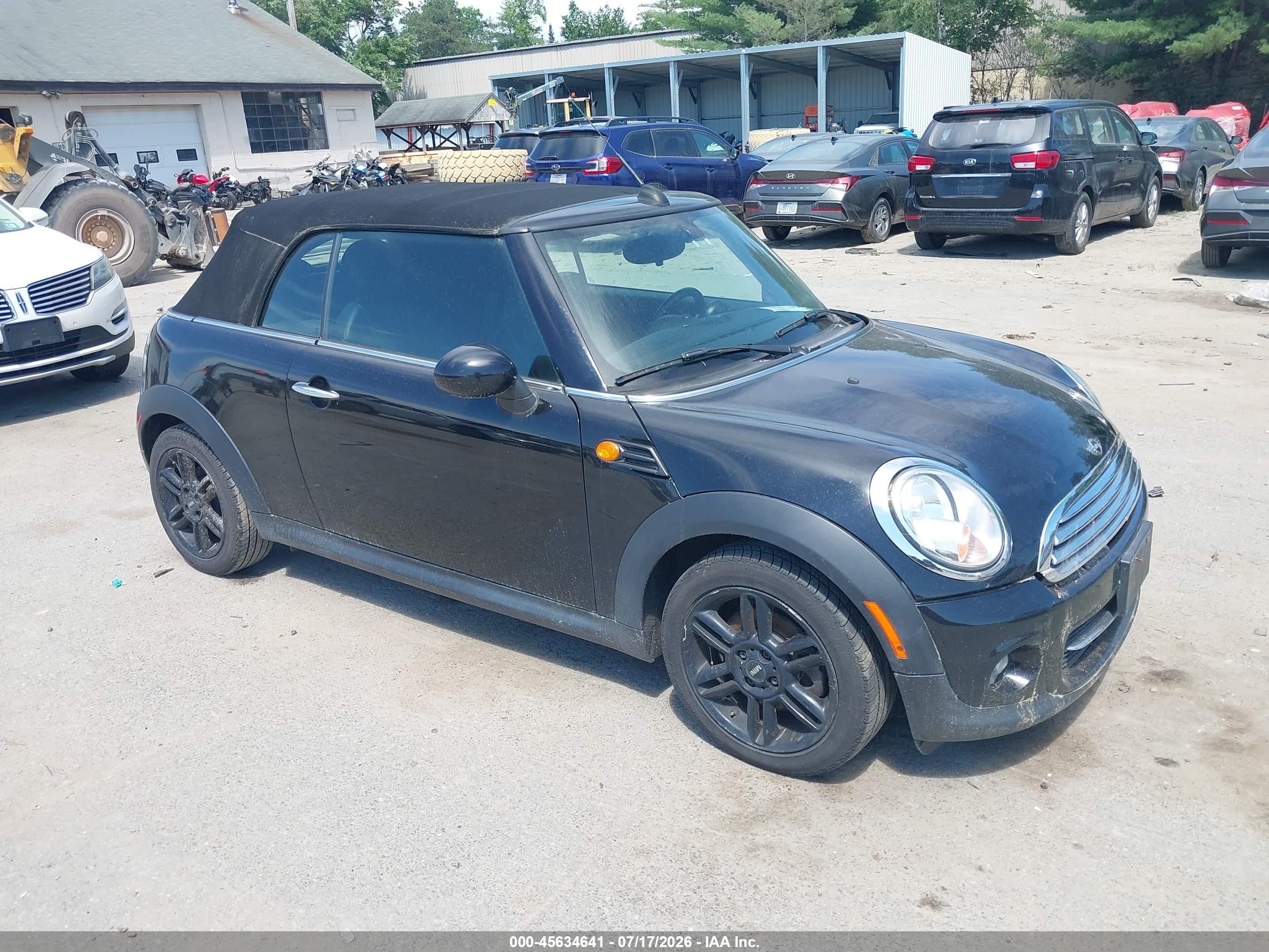 2015 MINI Convertible, VIN WMWZN3C55FT266751 — Обычный износ