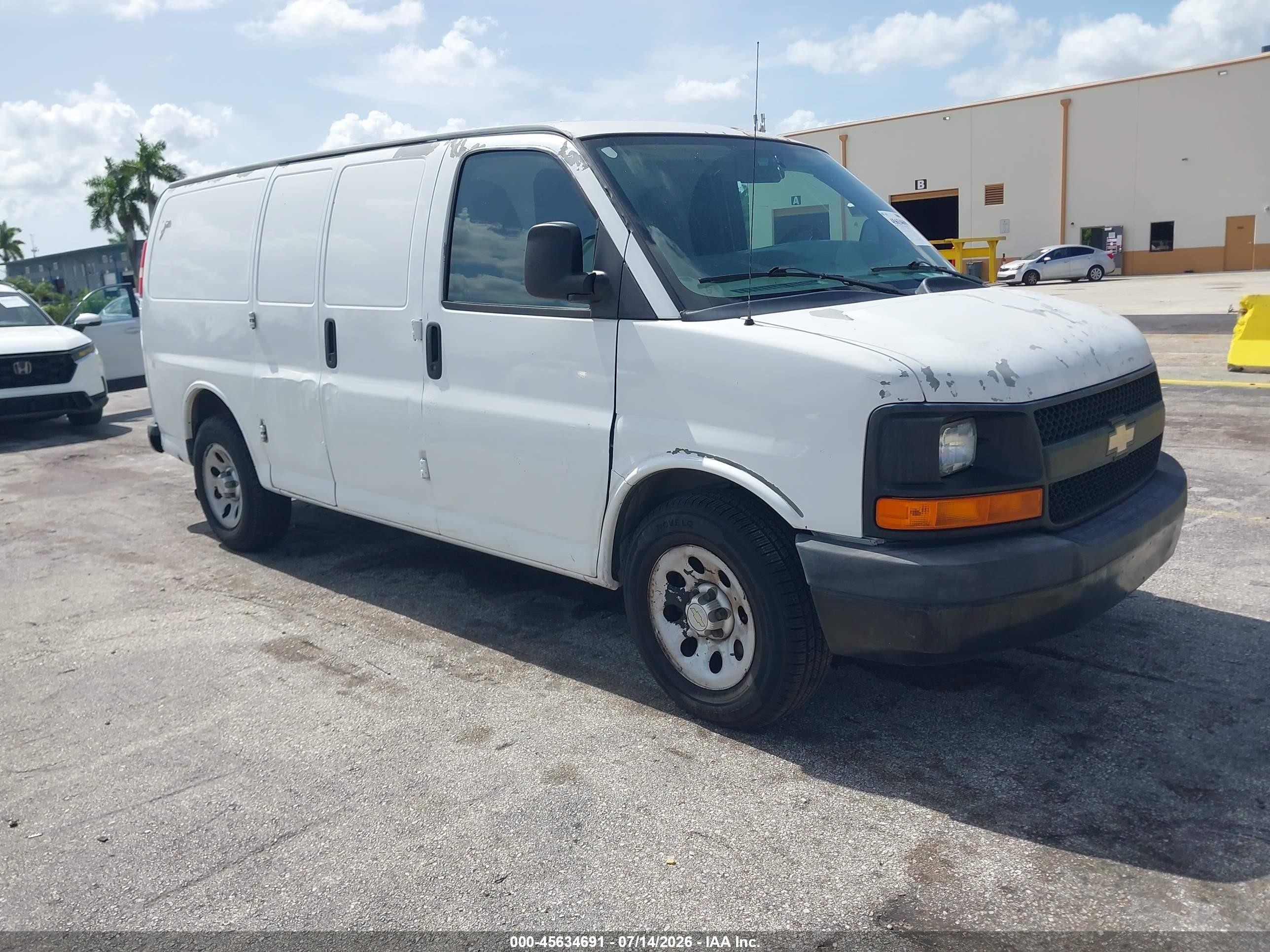 2012 Chevrolet Express Cargo, VIN 1GCSGAFX2C1103241 — Механическое