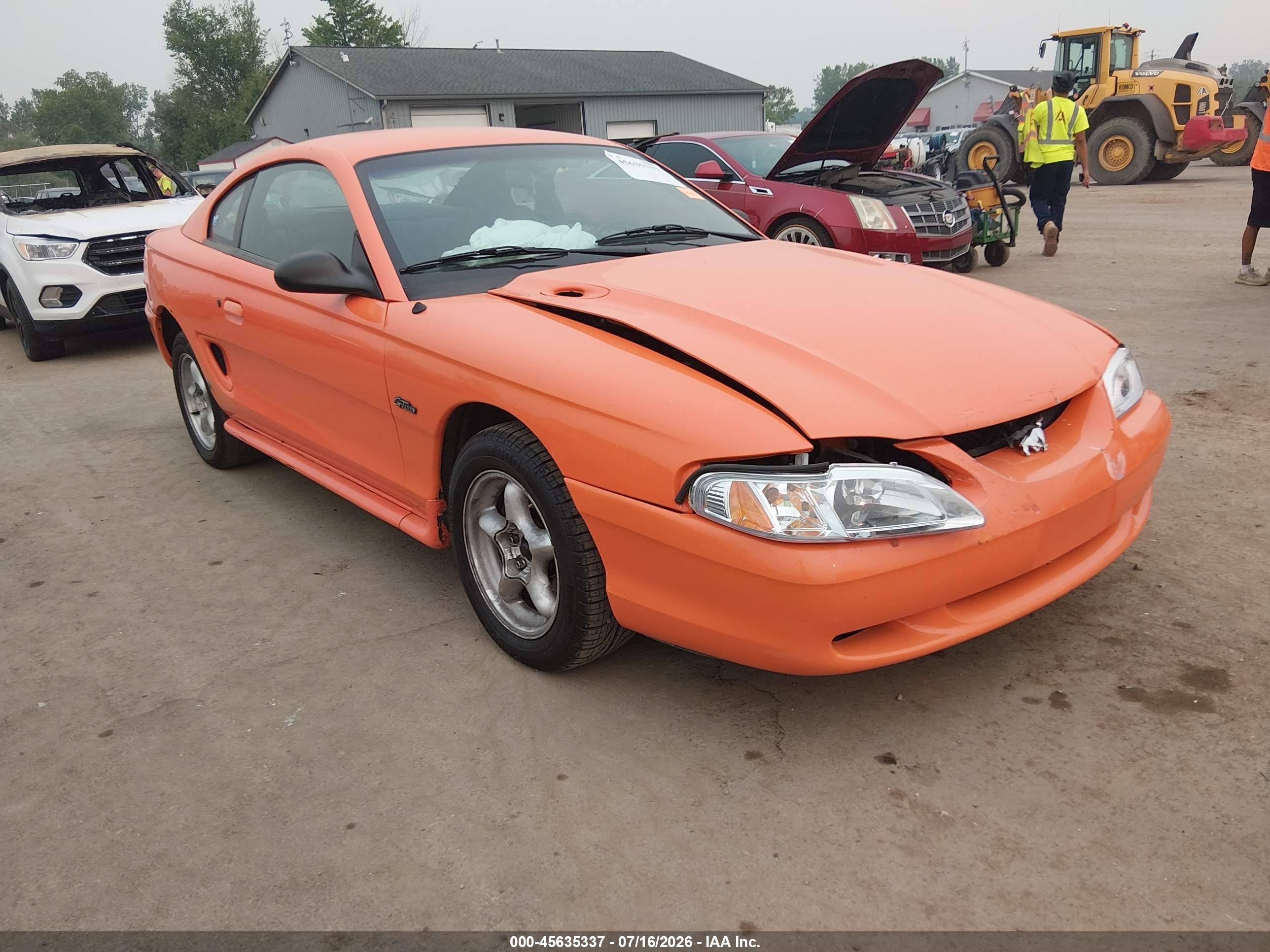 1996 Ford Mustang GT, VIN 1FALP42X3TF101552 — Front end