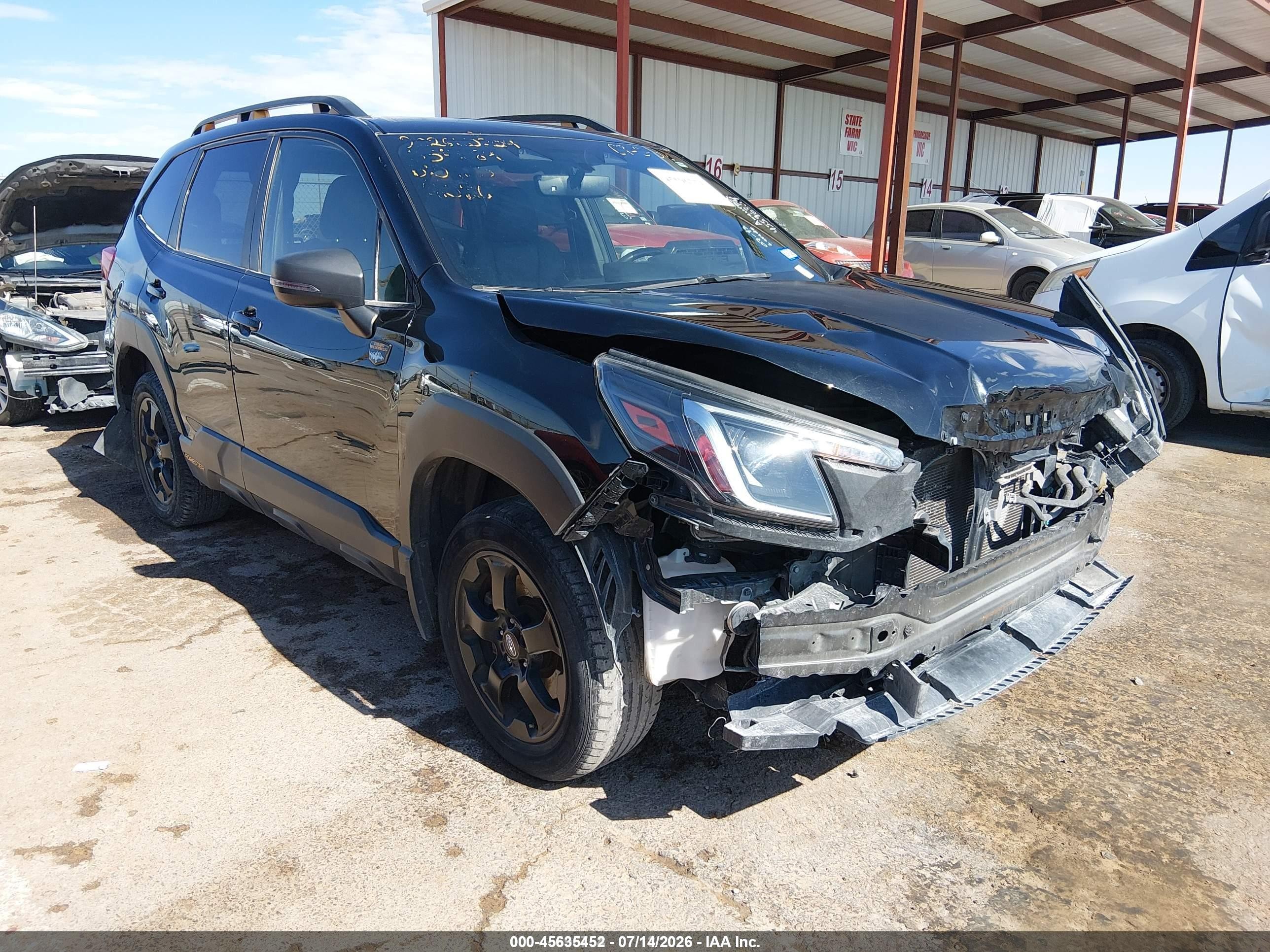 2022 Subaru Forester Wilderness, VIN JF2SKAMC3NH502539 — Front end