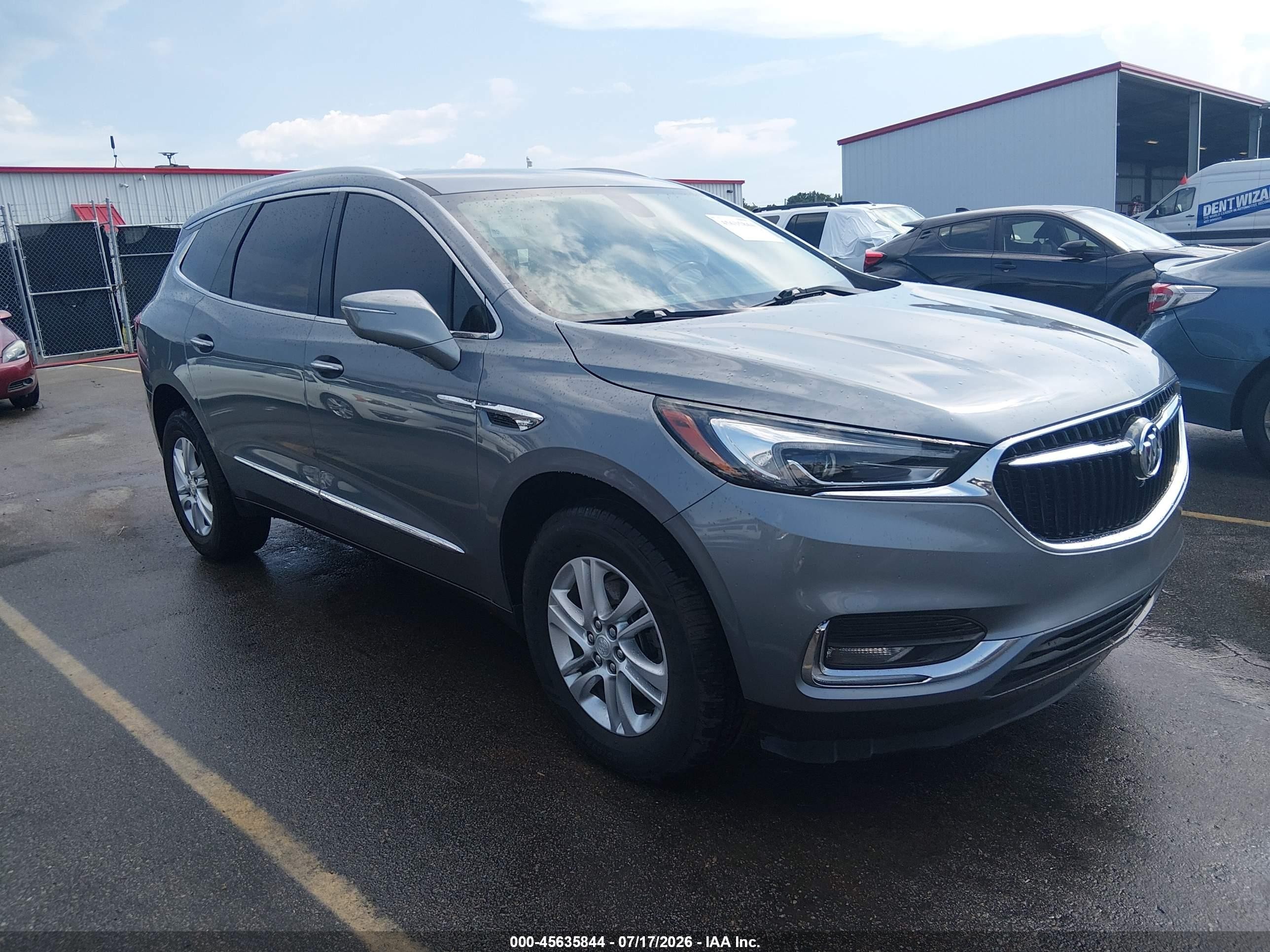 2021 Buick Enclave Essence, VIN 5GAERBKW1MJ178591 — Бок