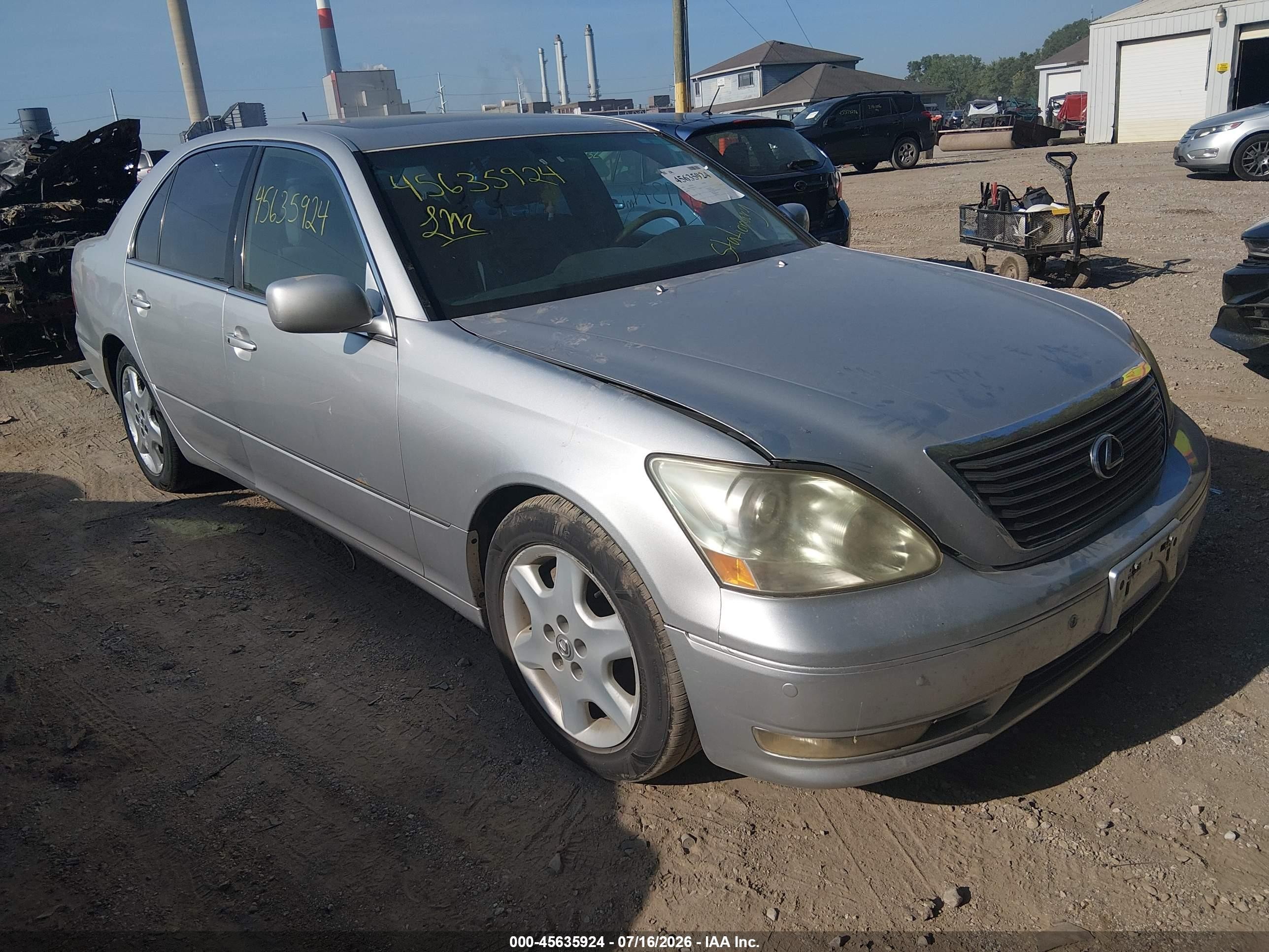 2004 Lexus LS 430, VIN JTHBN36F640137536 — Normal wear