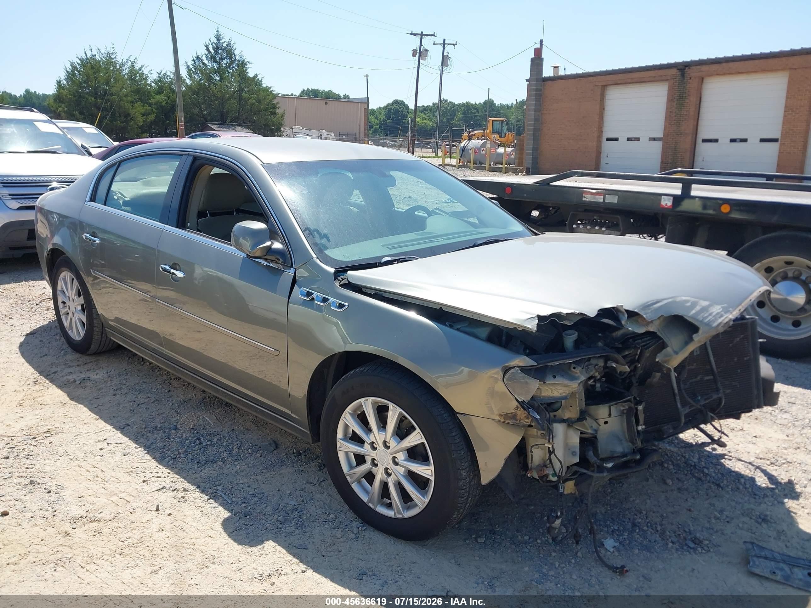 2011 Buick Lucerne CXL, VIN 1G4HC5EM1BU126426 — Front end