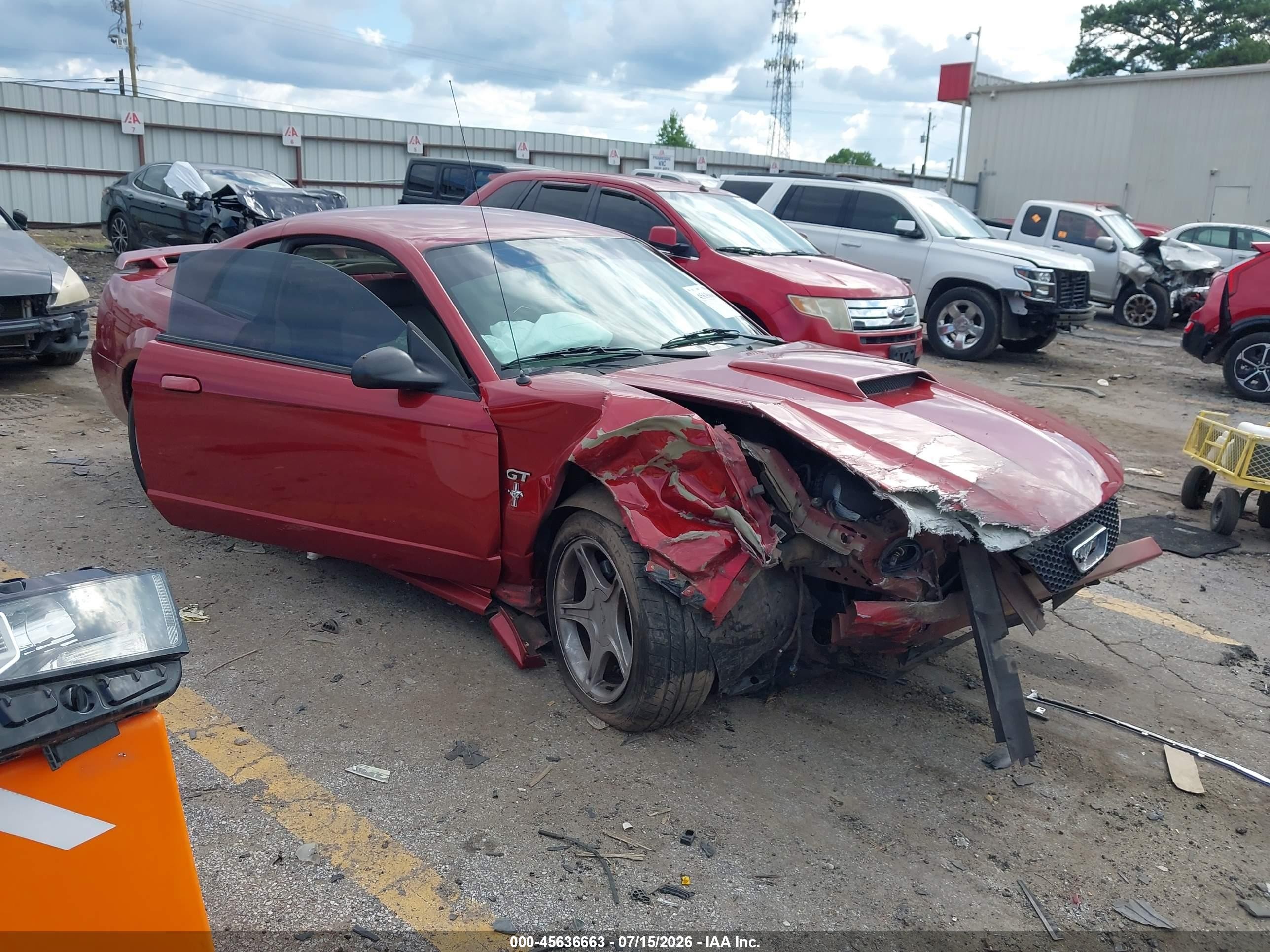 2001 Ford Mustang GT Deluxe, VIN 1FAFP42X21F255714 — Front end
