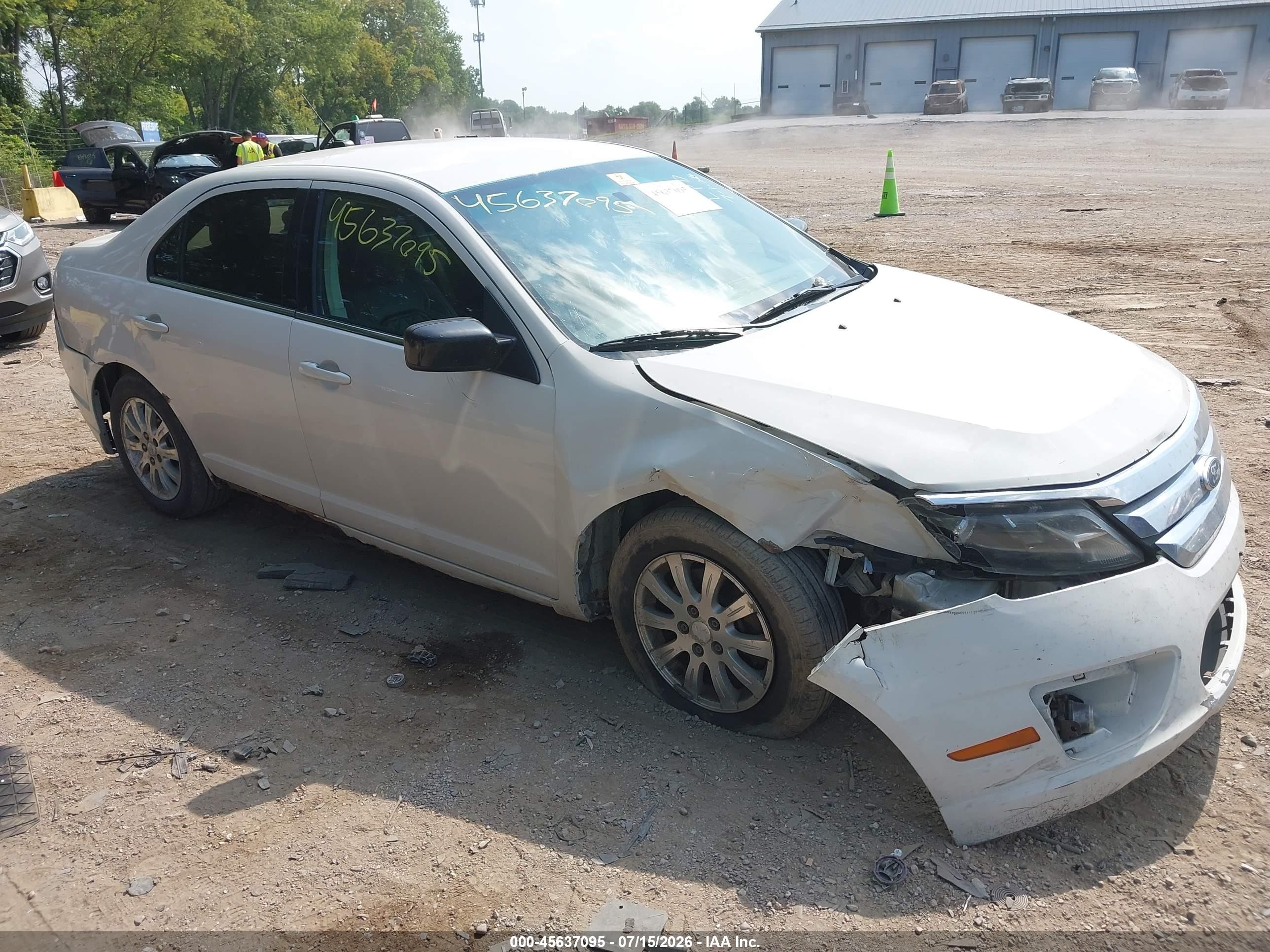 2011 Ford Fusion SE, VIN 3FAHP0HA2BR100413 — Biohazard / chemical