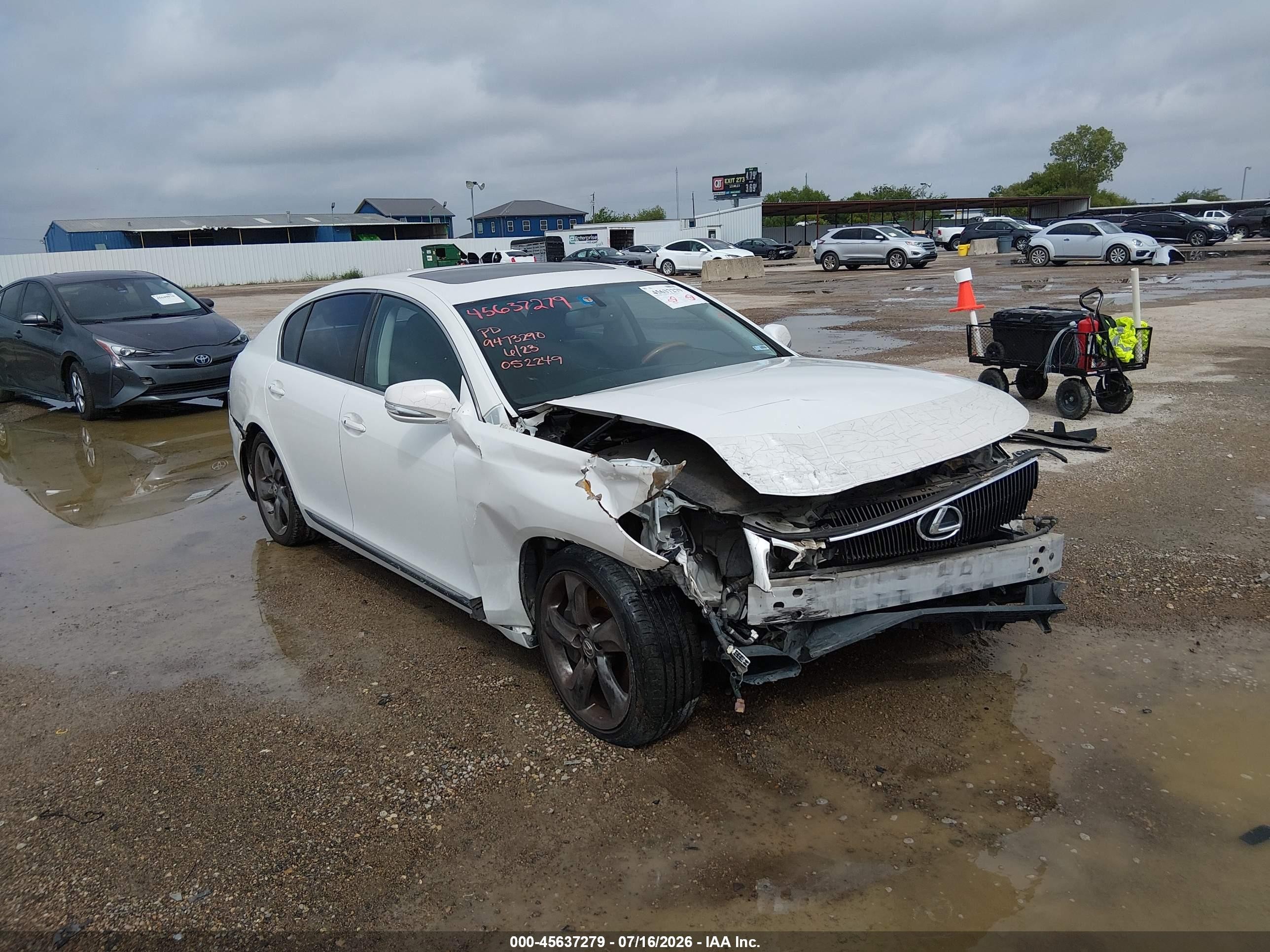 2011 Lexus GS 350, VIN JTHBE1KSXB0052249 — Перед